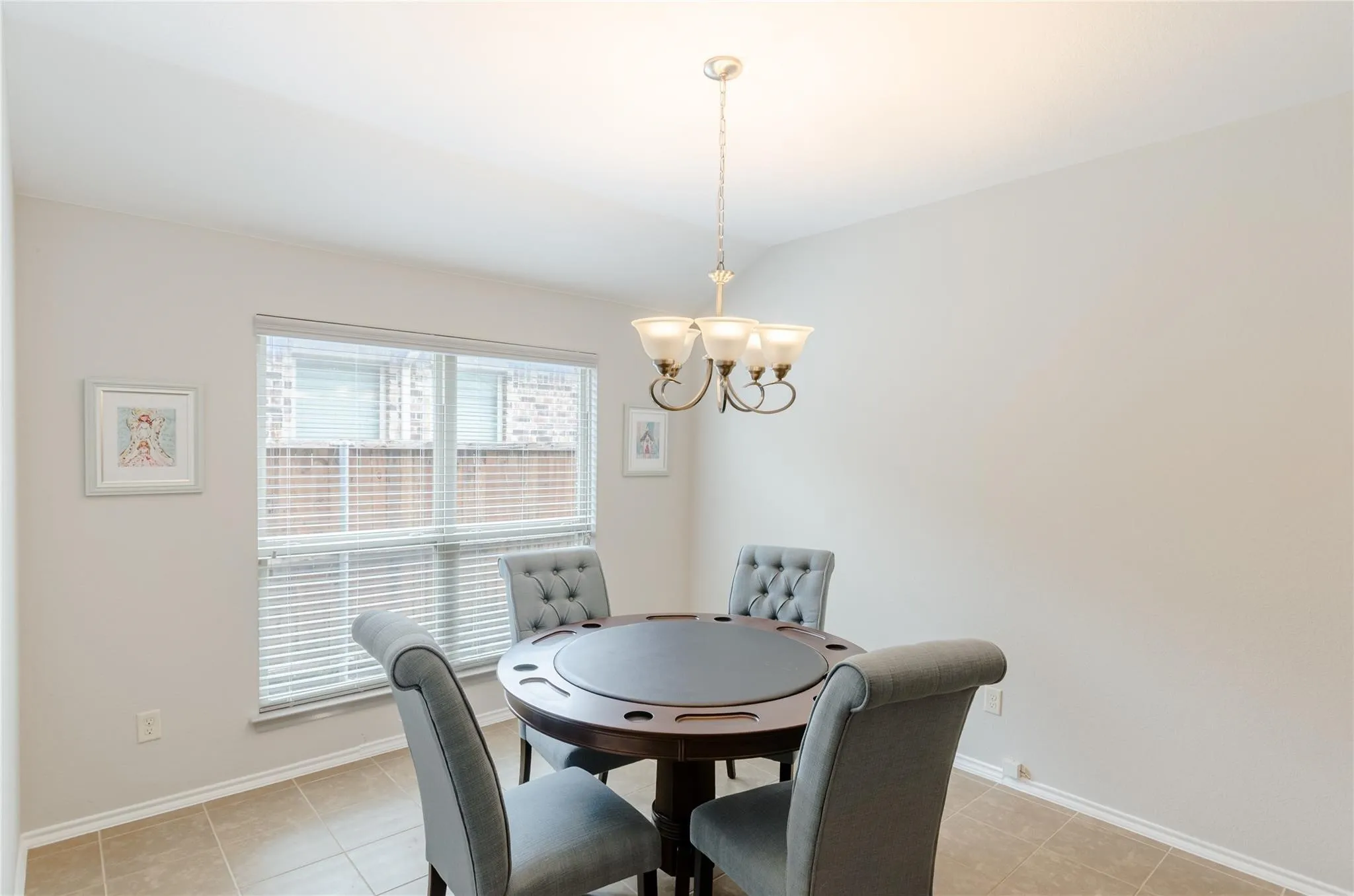 Single Family Residence For Rent in Collin County , 1107 Dickenson Drive, Melissa, Texas 75454, 3 Bedroom, 2 Bathroom, 2 Garage spaces, 2,054 Sqft, built in 2014, mls#21395335, Real Estate Agent in Melissa, Homes For Rent in Collin county, Homes For Rent in Melissa, Realtor in Melissa Texas, Real Estate Brokerage Independent Realty Texas, Luminita Cordes Realtor