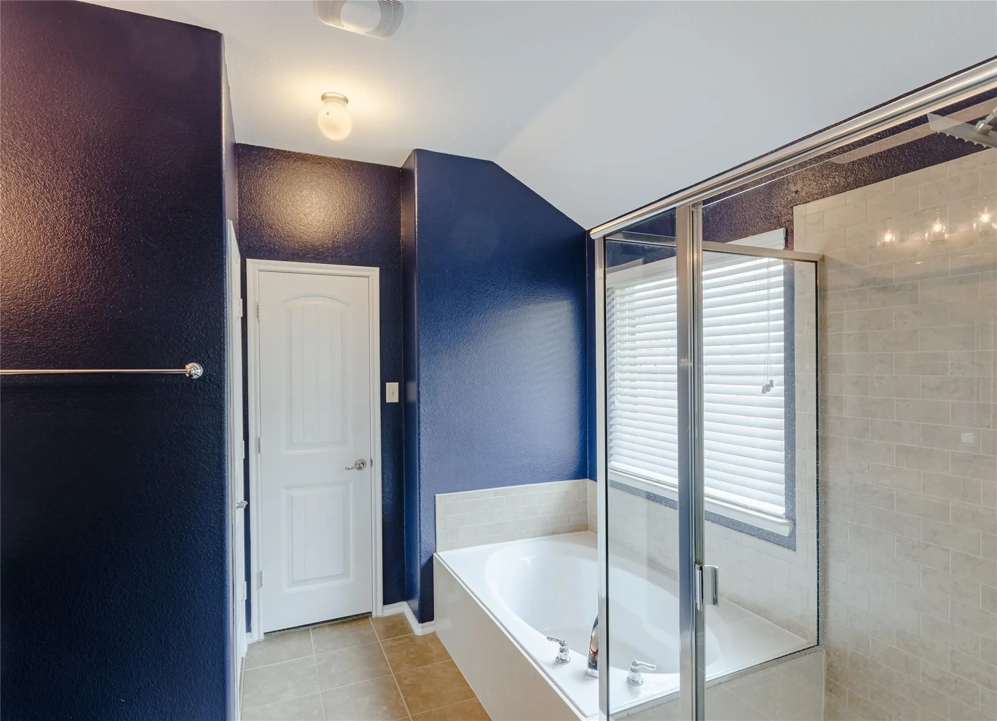 Single Family Residence For Rent in Collin County , 1107 Dickenson Drive, Melissa, Texas 75454, 3 Bedroom, 2 Bathroom, 2 Garage spaces, 2,054 Sqft, built in 2014, mls#21395335, Real Estate Agent in Melissa, Homes For Rent in Collin county, Homes For Rent in Melissa, Realtor in Melissa Texas, Real Estate Brokerage Independent Realty Texas, Luminita Cordes Realtor