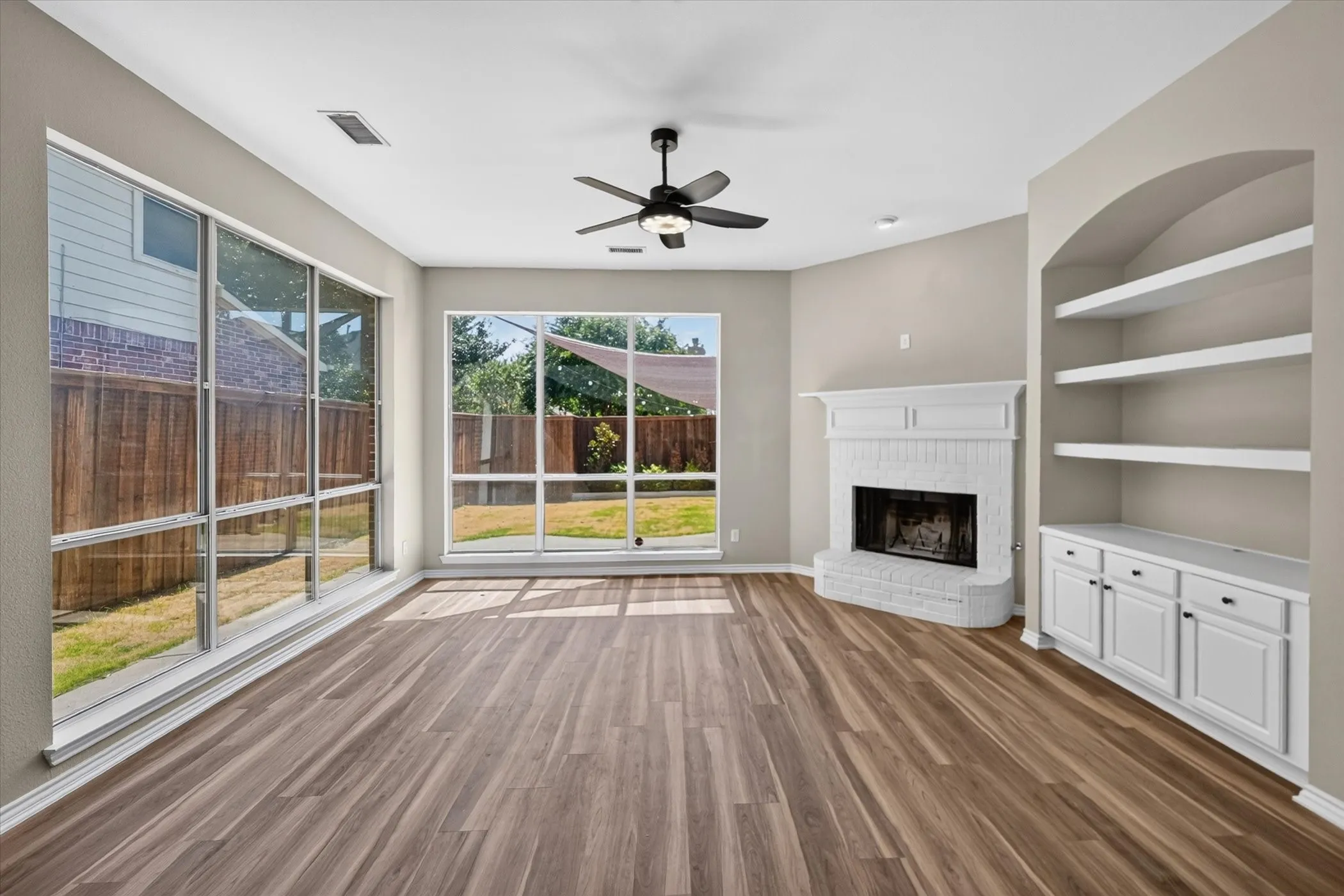 Single Family Residence For Rent in Denton County , 2503 Windgate Lane, Frisco, Texas 75033, 4 Bedroom, 2 Bathroom, 2 Garage spaces, 1,881 Sqft, built in 1999, mls#21394254, Real Estate Agent in Frisco, Homes For Rent in Denton county, Homes For Rent in Frisco, Realtor in Frisco Texas, Real Estate Brokerage Independent Realty Texas, Luminita Cordes Realtor