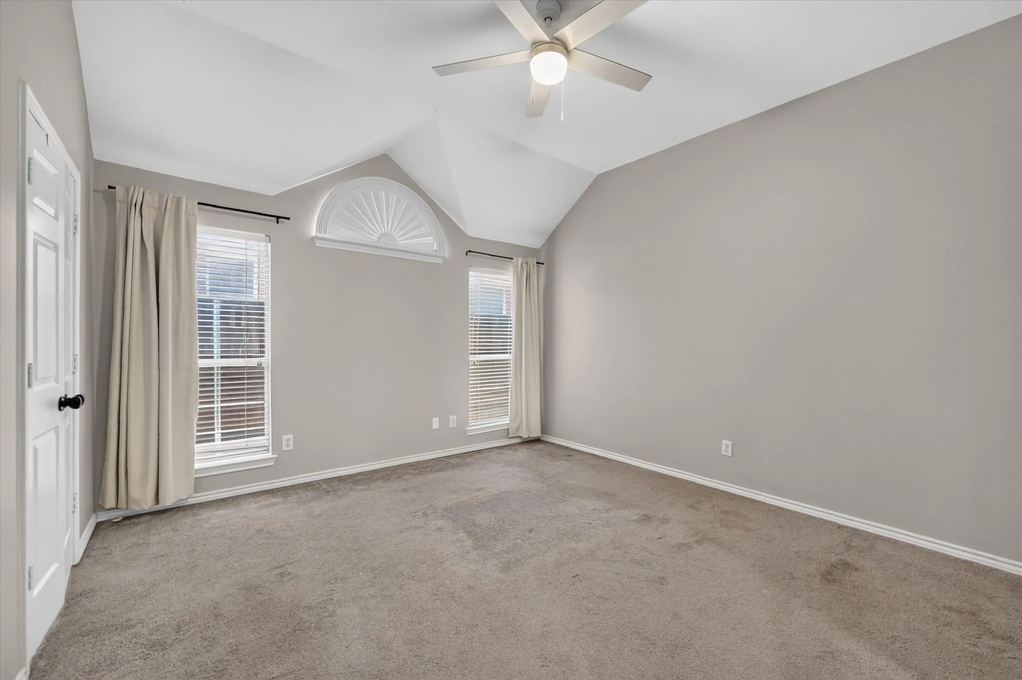 Single Family Residence For Rent in Denton County , 2503 Windgate Lane, Frisco, Texas 75033, 4 Bedroom, 2 Bathroom, 2 Garage spaces, 1,881 Sqft, built in 1999, mls#21394254, Real Estate Agent in Frisco, Homes For Rent in Denton county, Homes For Rent in Frisco, Realtor in Frisco Texas, Real Estate Brokerage Independent Realty Texas, Luminita Cordes Realtor