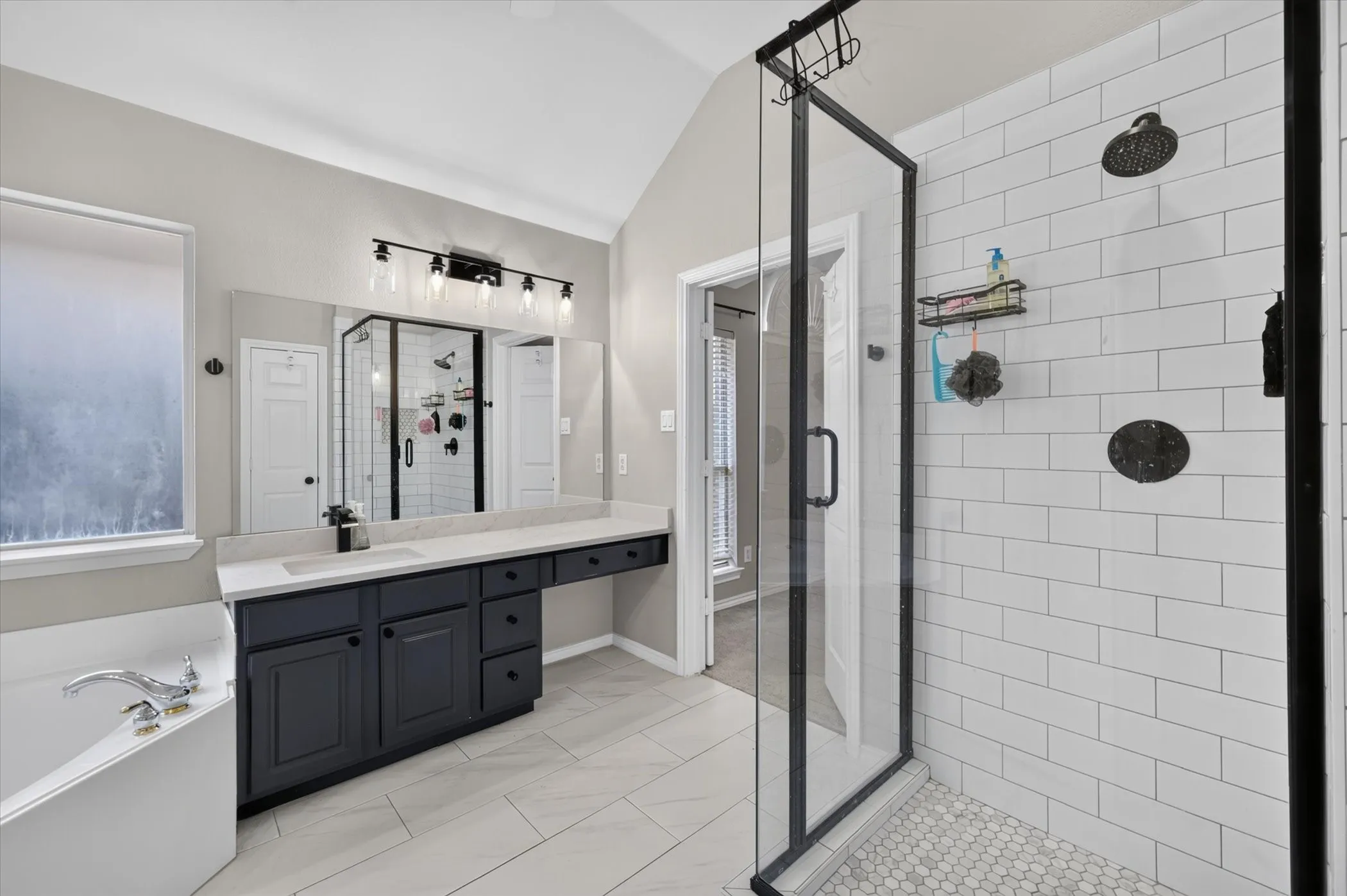 Single Family Residence For Rent in Denton County , 2503 Windgate Lane, Frisco, Texas 75033, 4 Bedroom, 2 Bathroom, 2 Garage spaces, 1,881 Sqft, built in 1999, mls#21394254, Real Estate Agent in Frisco, Homes For Rent in Denton county, Homes For Rent in Frisco, Realtor in Frisco Texas, Real Estate Brokerage Independent Realty Texas, Luminita Cordes Realtor