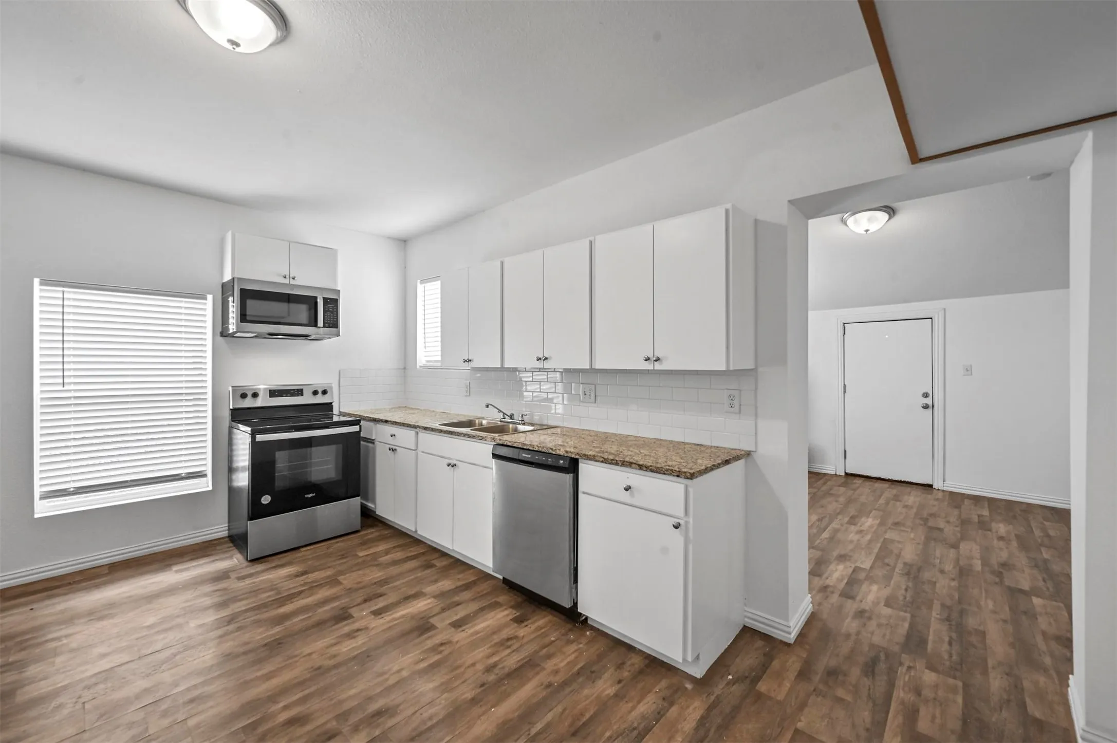 Single Family Residence For Rent in Grayson County , 708 W Day Street, Denison, Texas 75020, 2 Bedroom, 2 Bathroom, Garage spaces, 1,113 Sqft, built in 1928, mls#21395384, Real Estate Agent in Denison, Homes For Rent in Grayson county, Homes For Rent in Denison, Realtor in Denison Texas, Real Estate Brokerage Independent Realty Texas, Luminita Cordes Realtor