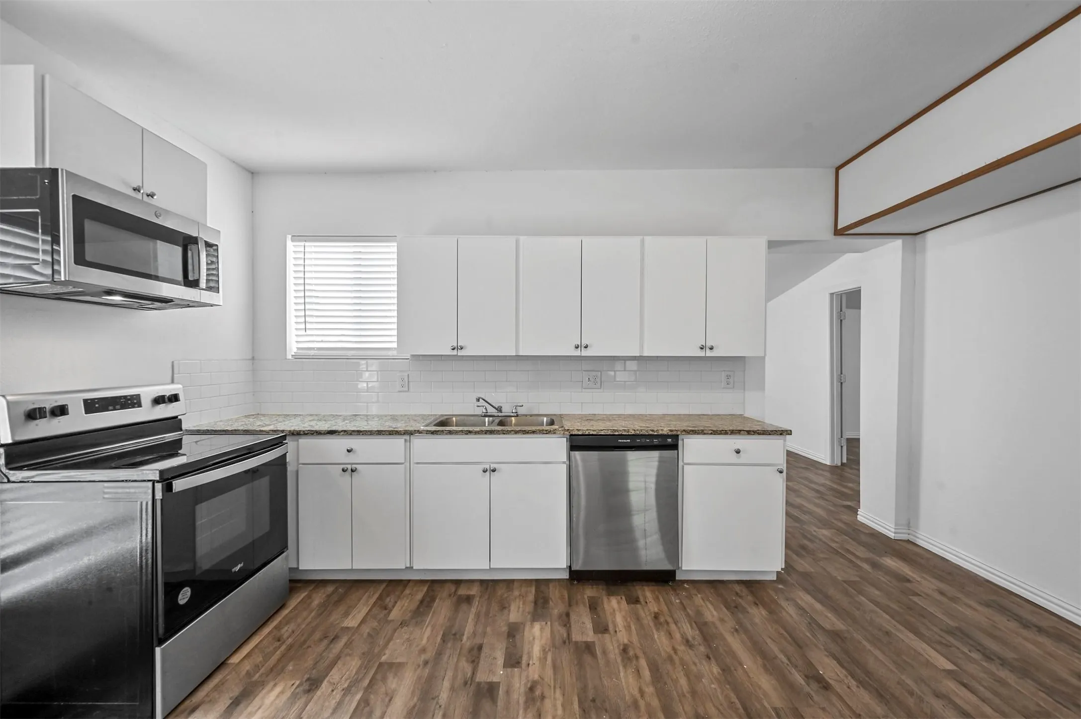 Single Family Residence For Rent in Grayson County , 708 W Day Street, Denison, Texas 75020, 2 Bedroom, 2 Bathroom, Garage spaces, 1,113 Sqft, built in 1928, mls#21395384, Real Estate Agent in Denison, Homes For Rent in Grayson county, Homes For Rent in Denison, Realtor in Denison Texas, Real Estate Brokerage Independent Realty Texas, Luminita Cordes Realtor