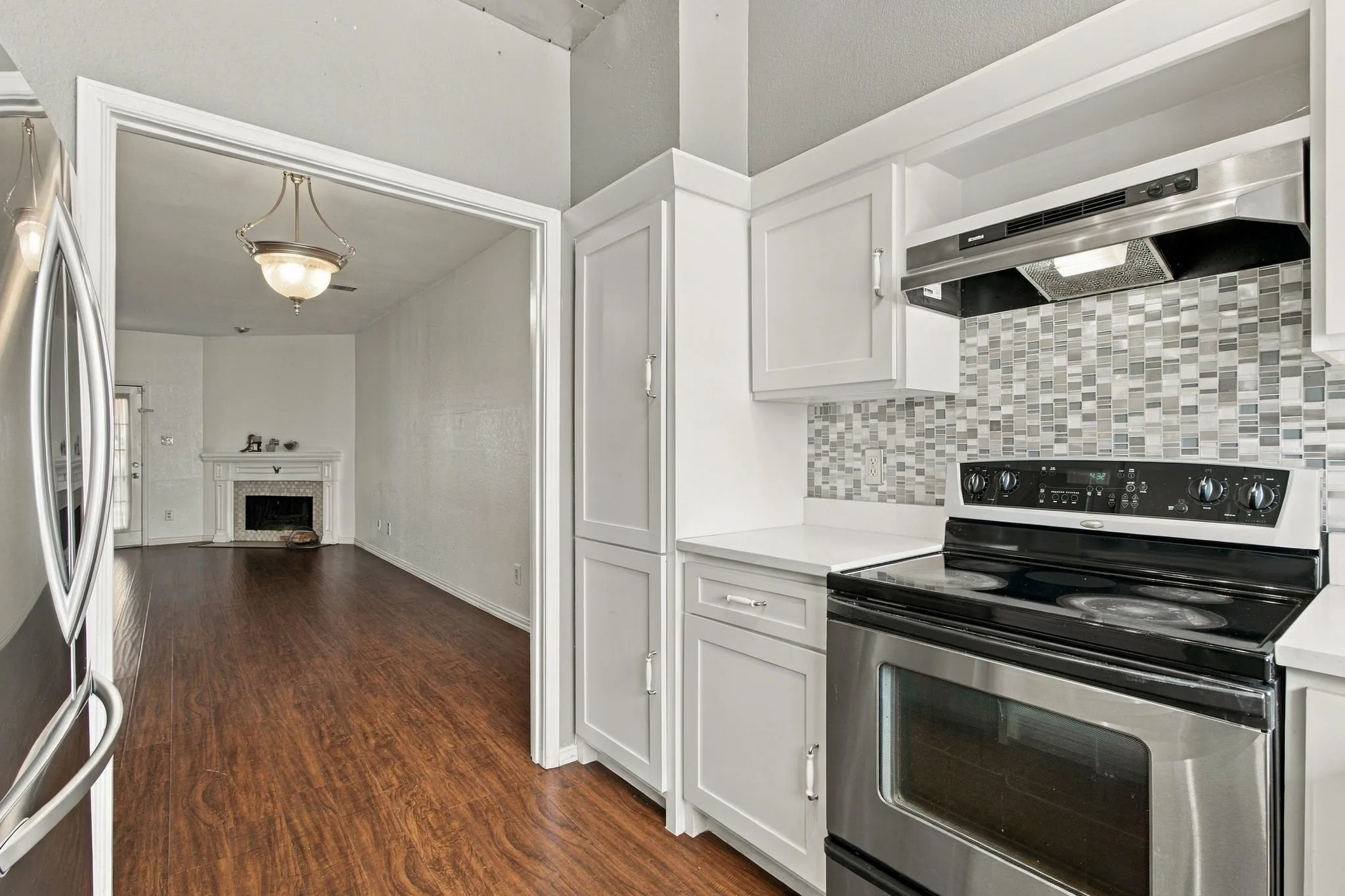 Townhouse For Rent in Dallas County , 3550 Country Square Drive 304, Carrollton, Texas 75006, 2 Bedroom, 3 Bathroom, Garage spaces, 1,252 Sqft, built in 1982, mls#21395328, Real Estate Agent in Carrollton, Homes For Rent in Dallas county, Homes For Rent in Carrollton, Realtor in Carrollton Texas, Real Estate Brokerage Independent Realty Texas, Luminita Cordes Realtor