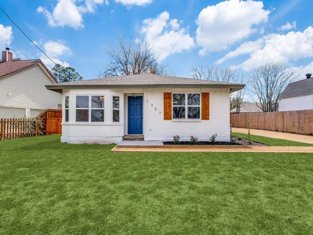 Single Family Residence For Sale