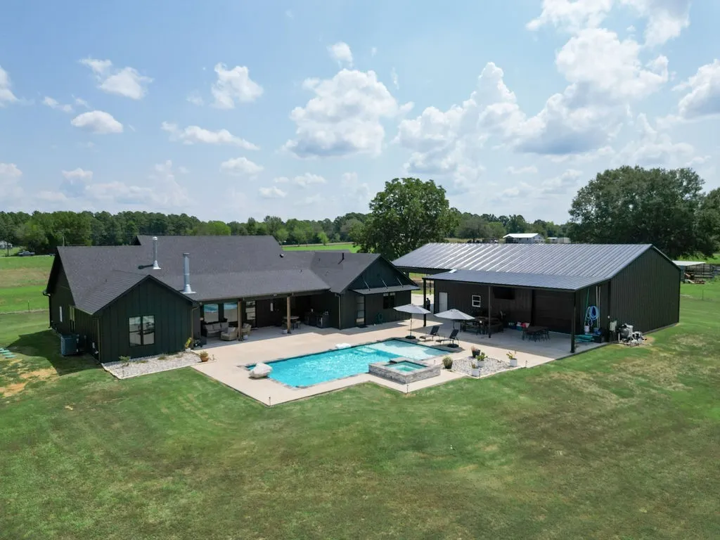 Single Family Residence For Sale in Wood County , 3528 S FM 2659, Hawkins, Texas 75765, 5 Bedroom, 4 Bathroom, Garage spaces, 3,081 Sqft, built in 2024, mls#21395390, Real Estate Agent in Hawkins, Homes For Sale in Wood county, Homes For Sale in Hawkins, Realtor in Hawkins Texas, Real Estate Brokerage Independent Realty Texas, Luminita Cordes Realtor