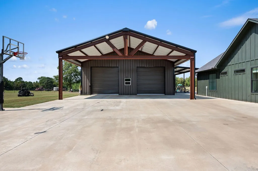 Single Family Residence For Sale in Wood County , 3528 S FM 2659, Hawkins, Texas 75765, 5 Bedroom, 4 Bathroom, Garage spaces, 3,081 Sqft, built in 2024, mls#21395390, Real Estate Agent in Hawkins, Homes For Sale in Wood county, Homes For Sale in Hawkins, Realtor in Hawkins Texas, Real Estate Brokerage Independent Realty Texas, Luminita Cordes Realtor