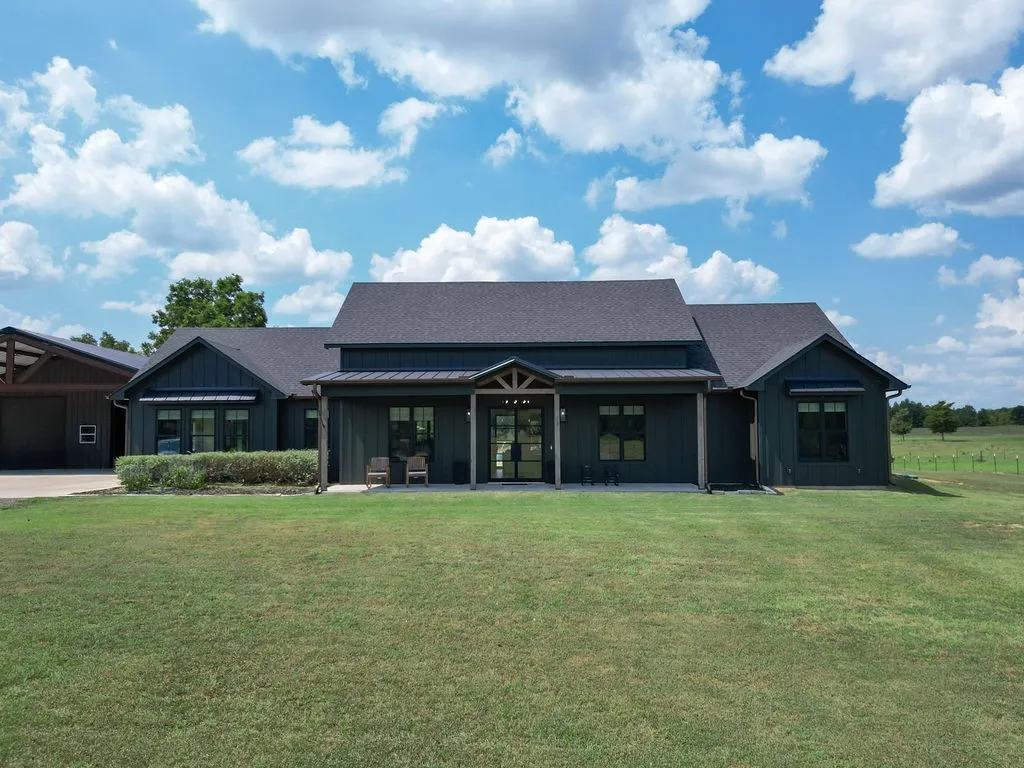 Single Family Residence For Sale in Wood County , 3528 S FM 2659, Hawkins, Texas 75765, 5 Bedroom, 4 Bathroom, Garage spaces, 3,081 Sqft, built in 2024, mls#21395390, Real Estate Agent in Hawkins, Homes For Sale in Wood county, Homes For Sale in Hawkins, Realtor in Hawkins Texas, Real Estate Brokerage Independent Realty Texas, Luminita Cordes Realtor