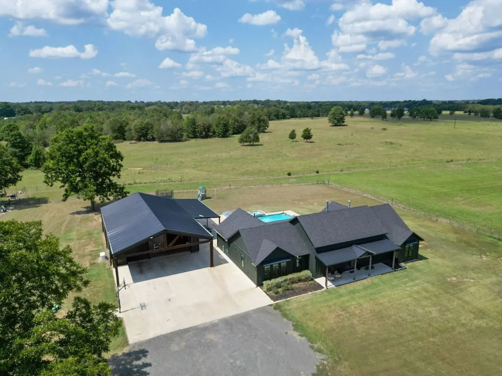 Single Family Residence For Sale in Wood County , 3528 S FM 2659, Hawkins, Texas 75765, 5 Bedroom, 4 Bathroom, Garage spaces, 3,081 Sqft, built in 2024, mls#21395390, Real Estate Agent in Hawkins, Homes For Sale in Wood county, Homes For Sale in Hawkins, Realtor in Hawkins Texas, Real Estate Brokerage Independent Realty Texas, Luminita Cordes Realtor