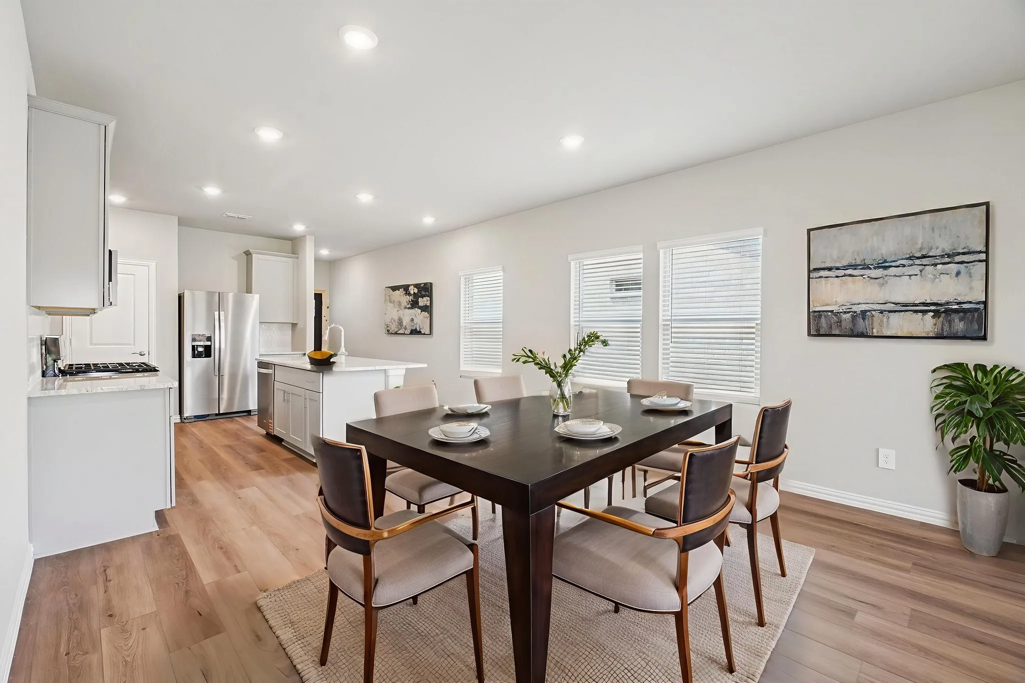  Photo is not of the actual home, but is an inspirational photo of builder’s model home and may depict options, furnishings, and/or decorator features that are not included.
