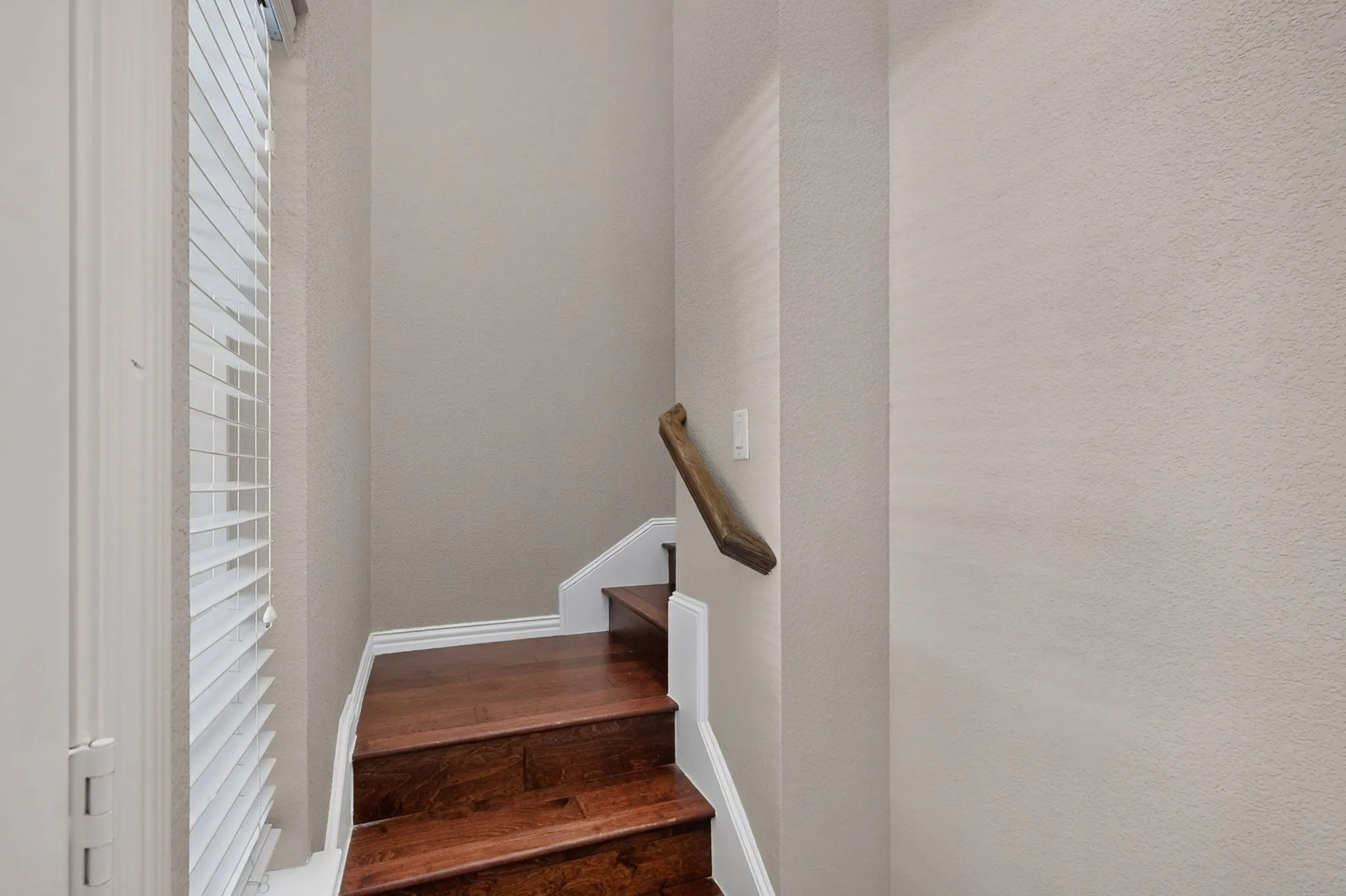 Townhouse For Rent in Denton County , 829 Summercreek Drive, Lewisville, Texas 75067, 2 Bedroom, 3 Bathroom, Garage spaces, 1,481 Sqft, built in 2017, mls#21395345, Real Estate Agent in Lewisville, Homes For Rent in Denton county, Homes For Rent in Lewisville, Realtor in Lewisville Texas, Real Estate Brokerage Independent Realty Texas, Luminita Cordes Realtor