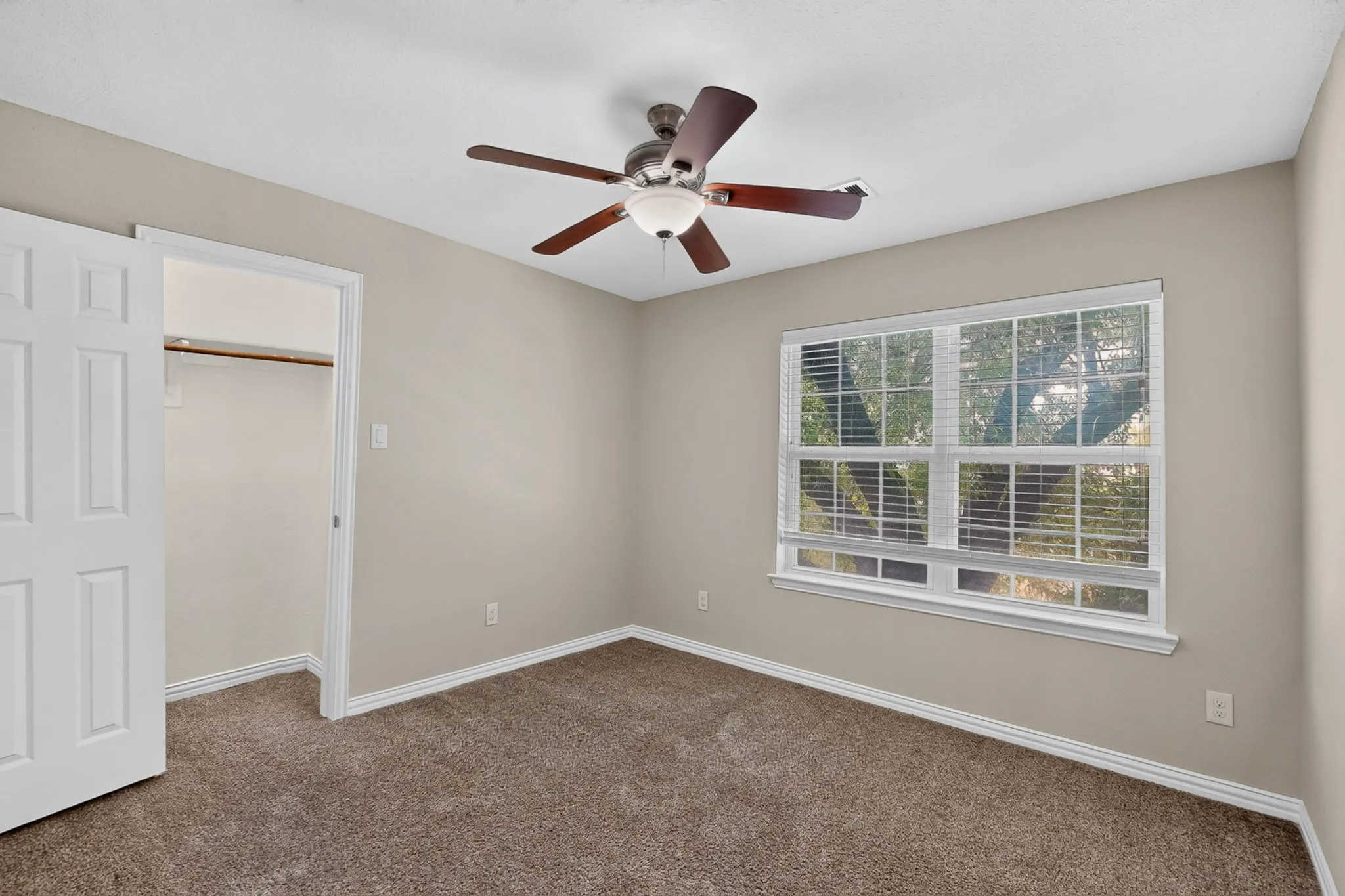 Townhouse For Rent in Denton County , 829 Summercreek Drive, Lewisville, Texas 75067, 2 Bedroom, 3 Bathroom, Garage spaces, 1,481 Sqft, built in 2017, mls#21395345, Real Estate Agent in Lewisville, Homes For Rent in Denton county, Homes For Rent in Lewisville, Realtor in Lewisville Texas, Real Estate Brokerage Independent Realty Texas, Luminita Cordes Realtor