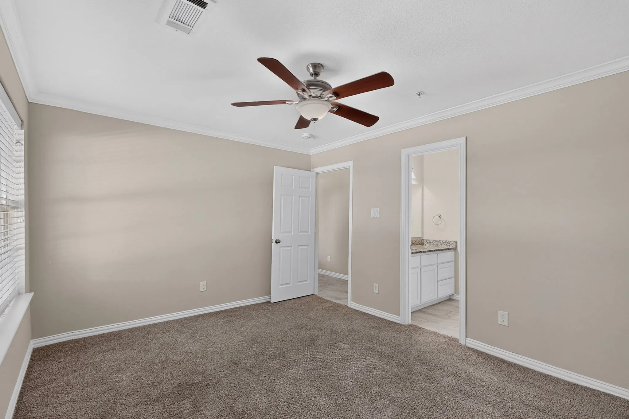 Townhouse For Rent in Denton County , 829 Summercreek Drive, Lewisville, Texas 75067, 2 Bedroom, 3 Bathroom, Garage spaces, 1,481 Sqft, built in 2017, mls#21395345, Real Estate Agent in Lewisville, Homes For Rent in Denton county, Homes For Rent in Lewisville, Realtor in Lewisville Texas, Real Estate Brokerage Independent Realty Texas, Luminita Cordes Realtor