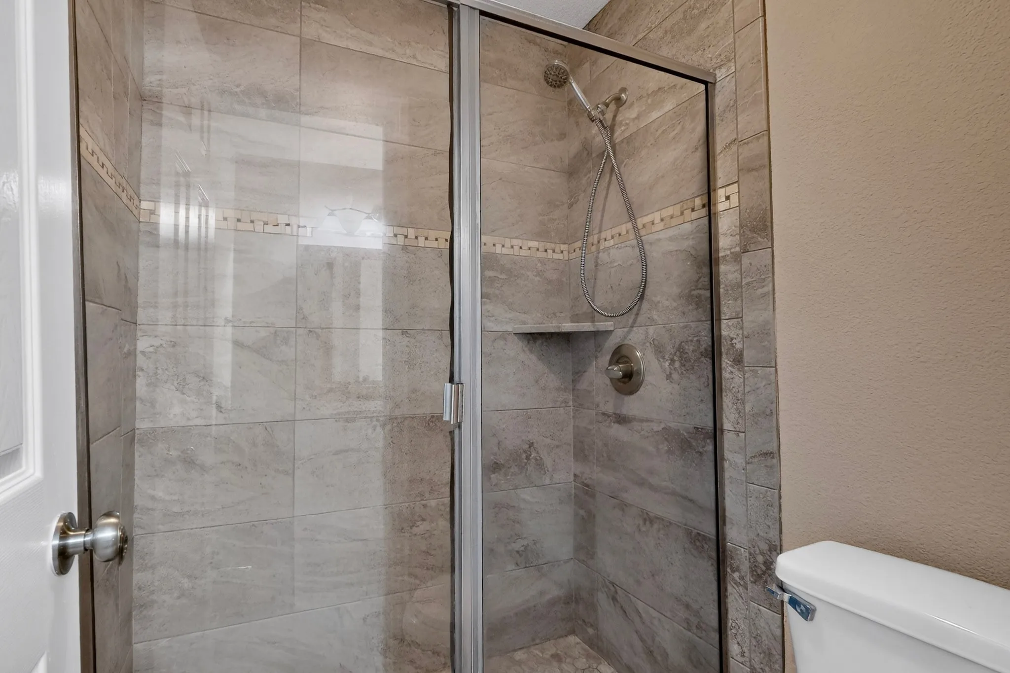 Townhouse For Rent in Denton County , 829 Summercreek Drive, Lewisville, Texas 75067, 2 Bedroom, 3 Bathroom, Garage spaces, 1,481 Sqft, built in 2017, mls#21395345, Real Estate Agent in Lewisville, Homes For Rent in Denton county, Homes For Rent in Lewisville, Realtor in Lewisville Texas, Real Estate Brokerage Independent Realty Texas, Luminita Cordes Realtor