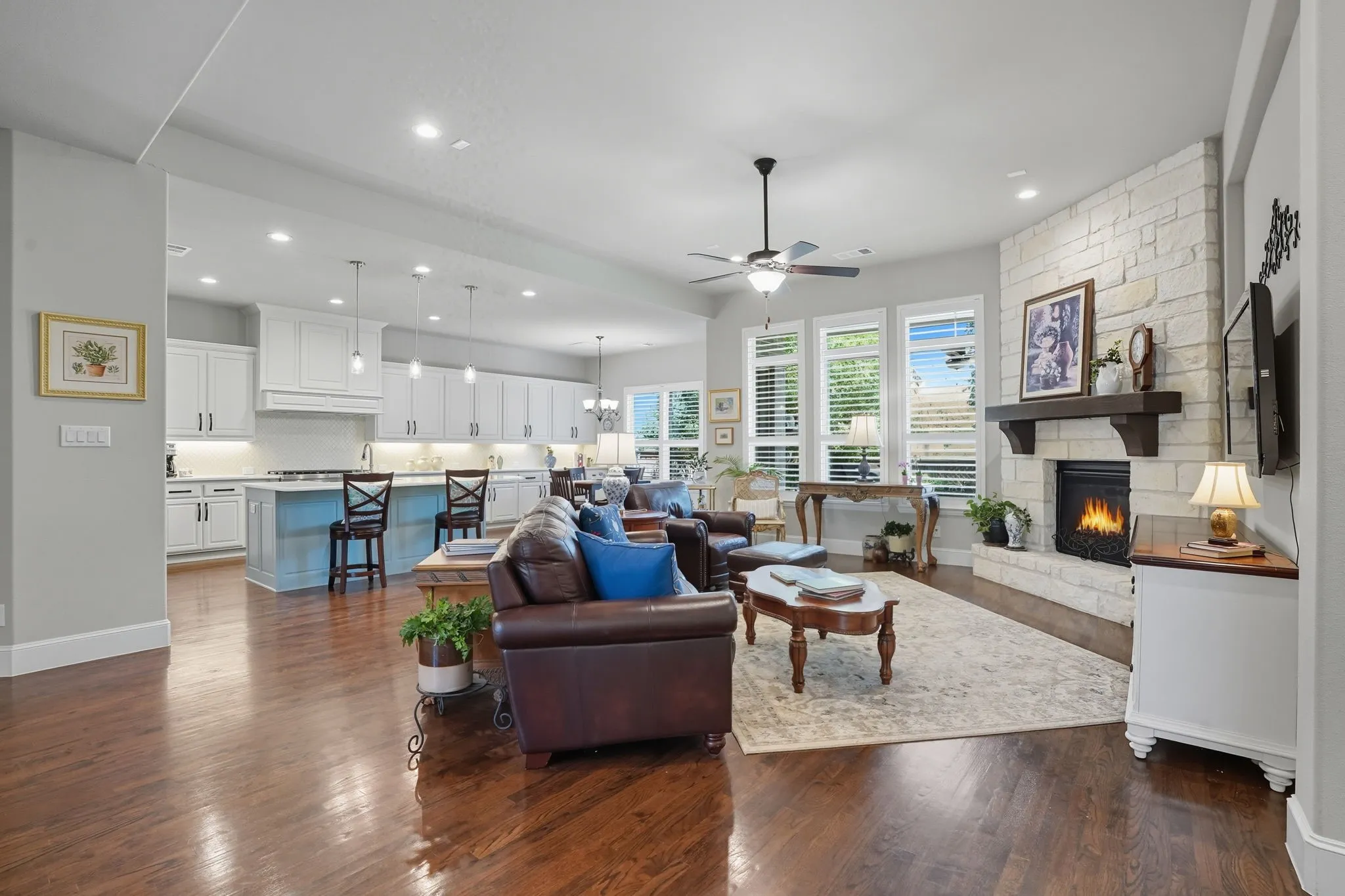 Single Family Residence For Sale in Denton County , 7616 Big Buckle Drive, Frisco, Texas 75036, 5 Bedroom, 5 Bathroom, 3 Garage spaces, 4,462 Sqft, built in 2019, mls#21394530, Real Estate Agent in Frisco, Homes For Sale in Denton county, Homes For Sale in Frisco, Realtor in Frisco Texas, Real Estate Brokerage Independent Realty Texas, Luminita Cordes Realtor