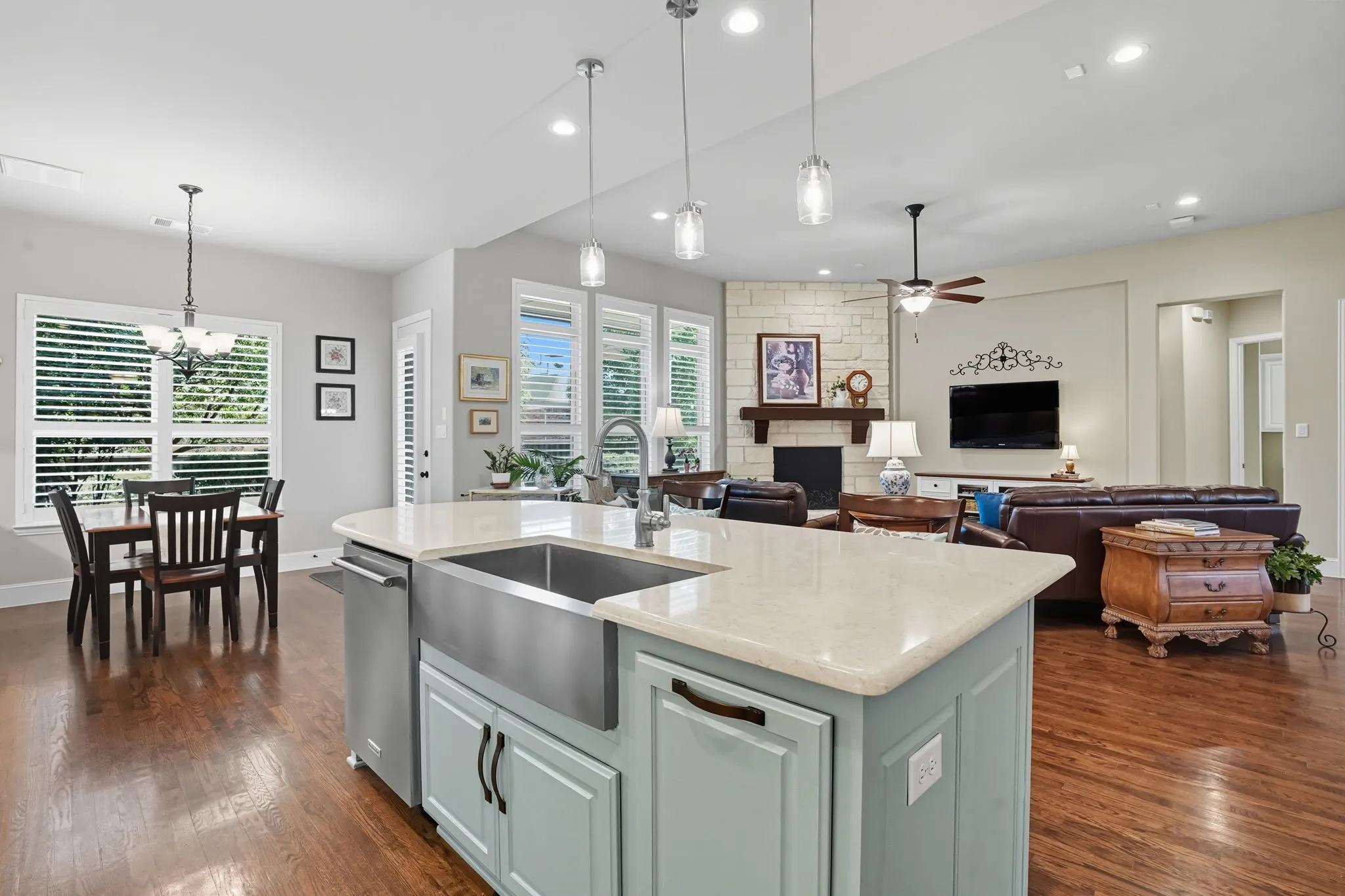Single Family Residence For Sale in Denton County , 7616 Big Buckle Drive, Frisco, Texas 75036, 5 Bedroom, 5 Bathroom, 3 Garage spaces, 4,462 Sqft, built in 2019, mls#21394530, Real Estate Agent in Frisco, Homes For Sale in Denton county, Homes For Sale in Frisco, Realtor in Frisco Texas, Real Estate Brokerage Independent Realty Texas, Luminita Cordes Realtor