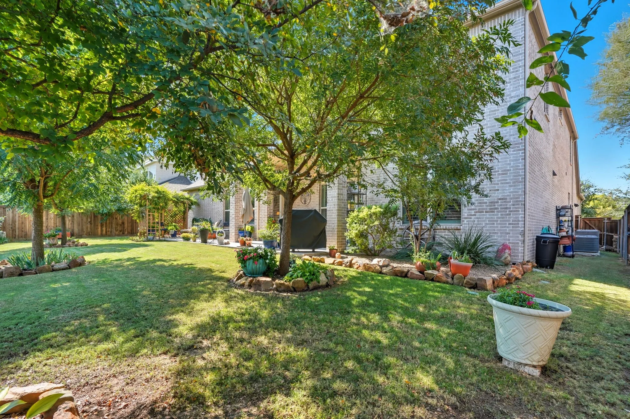 Single Family Residence For Sale in Denton County , 7616 Big Buckle Drive, Frisco, Texas 75036, 5 Bedroom, 5 Bathroom, 3 Garage spaces, 4,462 Sqft, built in 2019, mls#21394530, Real Estate Agent in Frisco, Homes For Sale in Denton county, Homes For Sale in Frisco, Realtor in Frisco Texas, Real Estate Brokerage Independent Realty Texas, Luminita Cordes Realtor