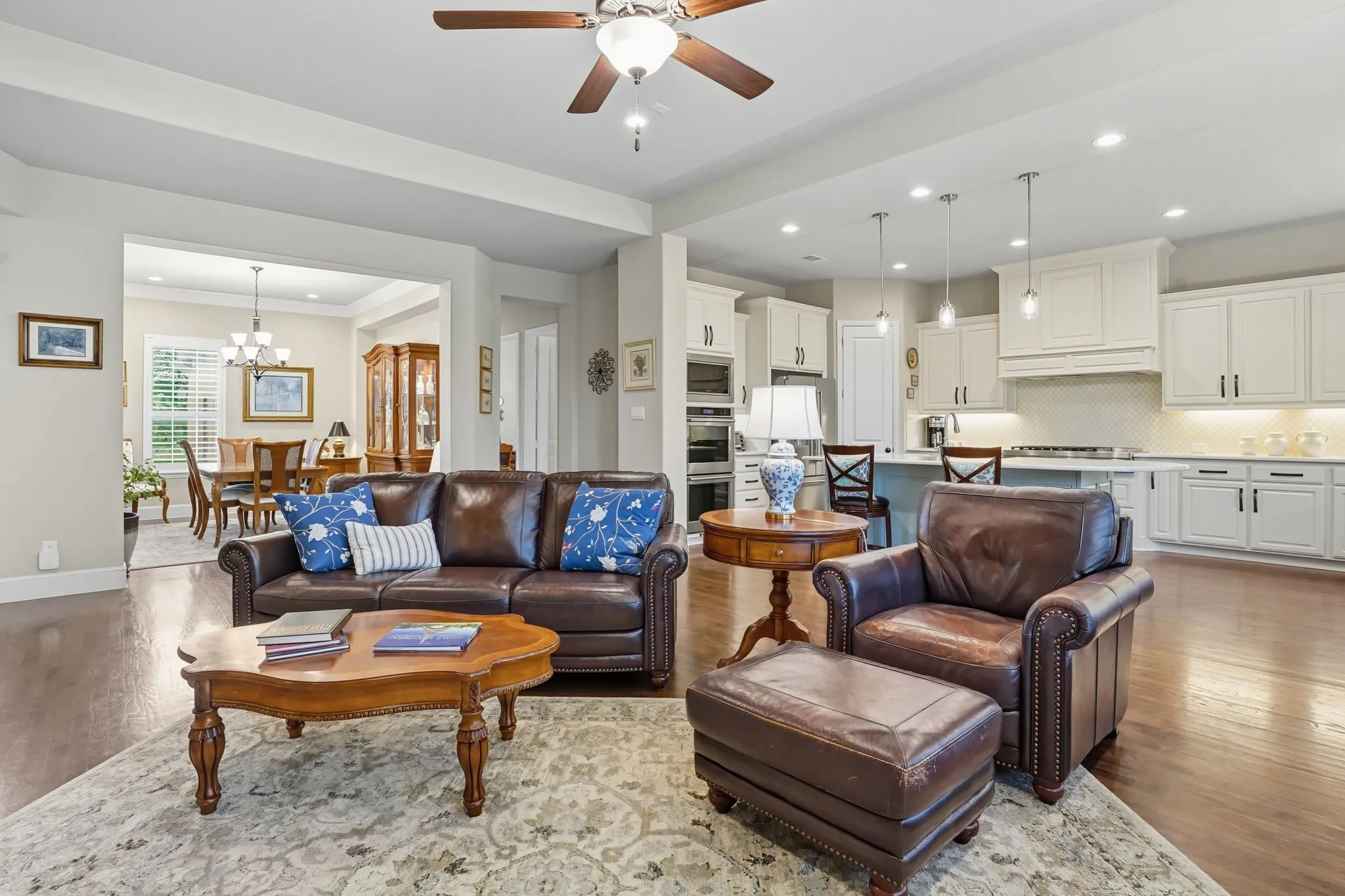 Single Family Residence For Sale in Denton County , 7616 Big Buckle Drive, Frisco, Texas 75036, 5 Bedroom, 5 Bathroom, 3 Garage spaces, 4,462 Sqft, built in 2019, mls#21394530, Real Estate Agent in Frisco, Homes For Sale in Denton county, Homes For Sale in Frisco, Realtor in Frisco Texas, Real Estate Brokerage Independent Realty Texas, Luminita Cordes Realtor