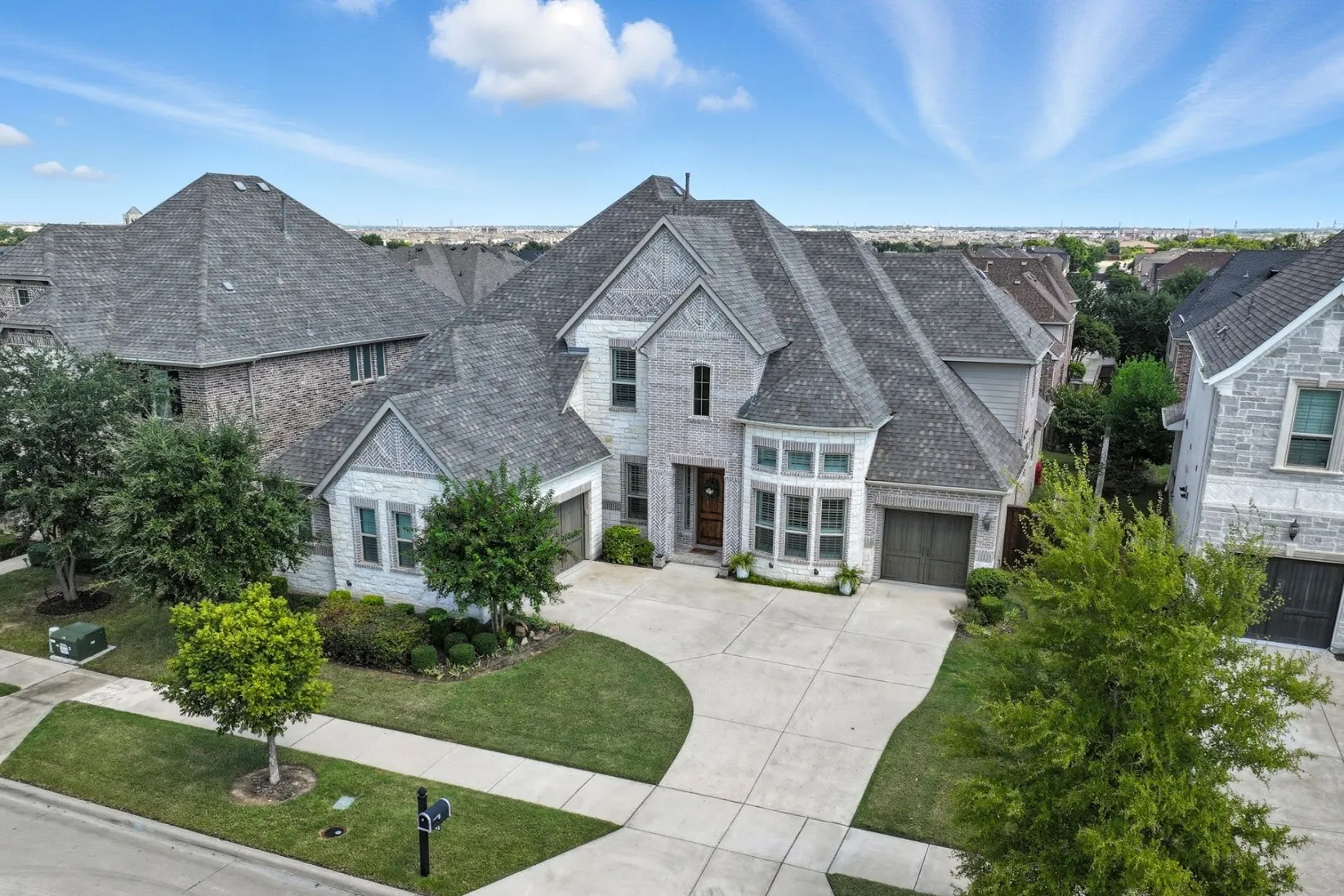 Single Family Residence For Sale in Denton County , 7616 Big Buckle Drive, Frisco, Texas 75036, 5 Bedroom, 5 Bathroom, 3 Garage spaces, 4,462 Sqft, built in 2019, mls#21394530, Real Estate Agent in Frisco, Homes For Sale in Denton county, Homes For Sale in Frisco, Realtor in Frisco Texas, Real Estate Brokerage Independent Realty Texas, Luminita Cordes Realtor