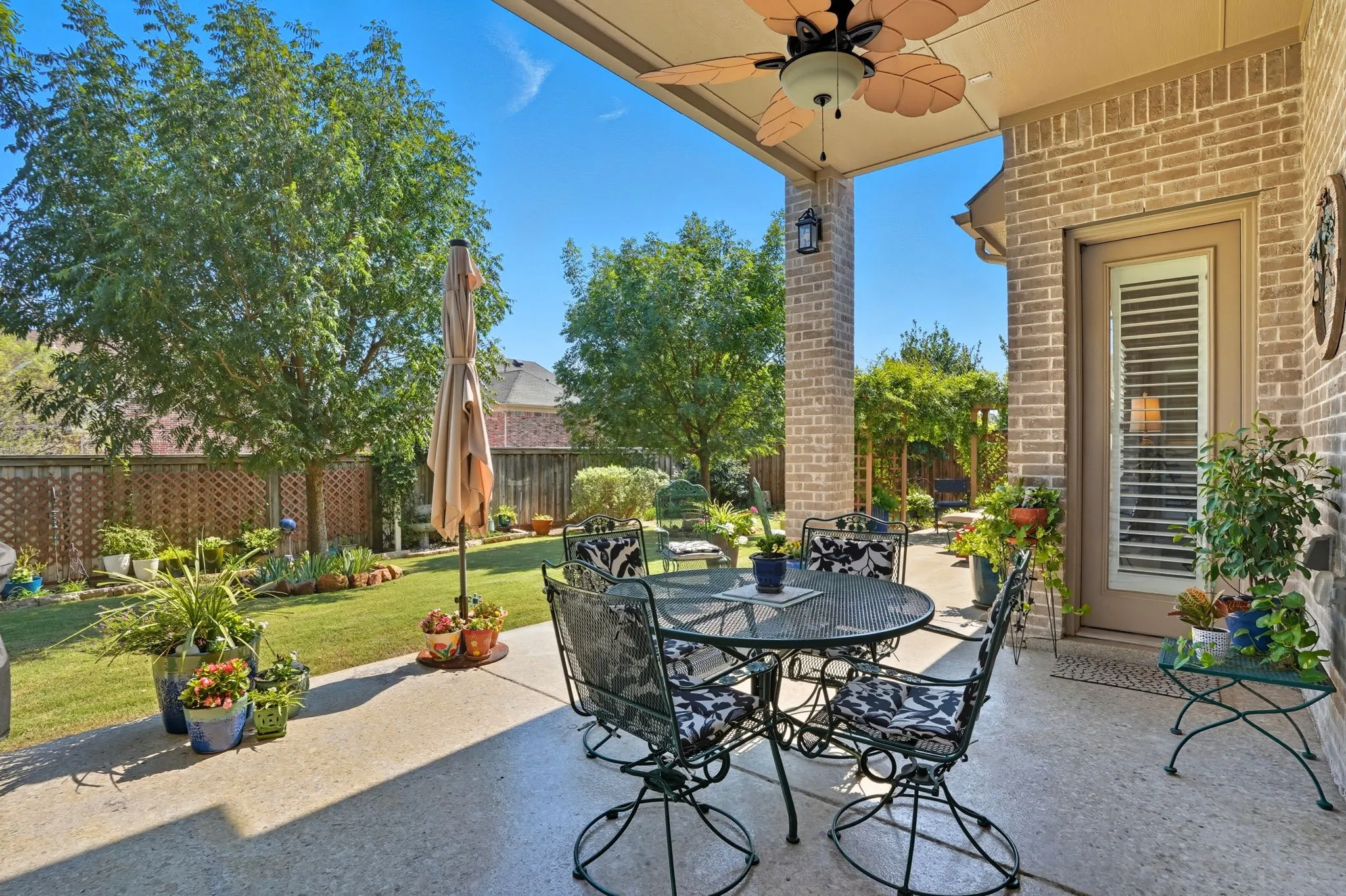 Single Family Residence For Sale in Denton County , 7616 Big Buckle Drive, Frisco, Texas 75036, 5 Bedroom, 5 Bathroom, 3 Garage spaces, 4,462 Sqft, built in 2019, mls#21394530, Real Estate Agent in Frisco, Homes For Sale in Denton county, Homes For Sale in Frisco, Realtor in Frisco Texas, Real Estate Brokerage Independent Realty Texas, Luminita Cordes Realtor