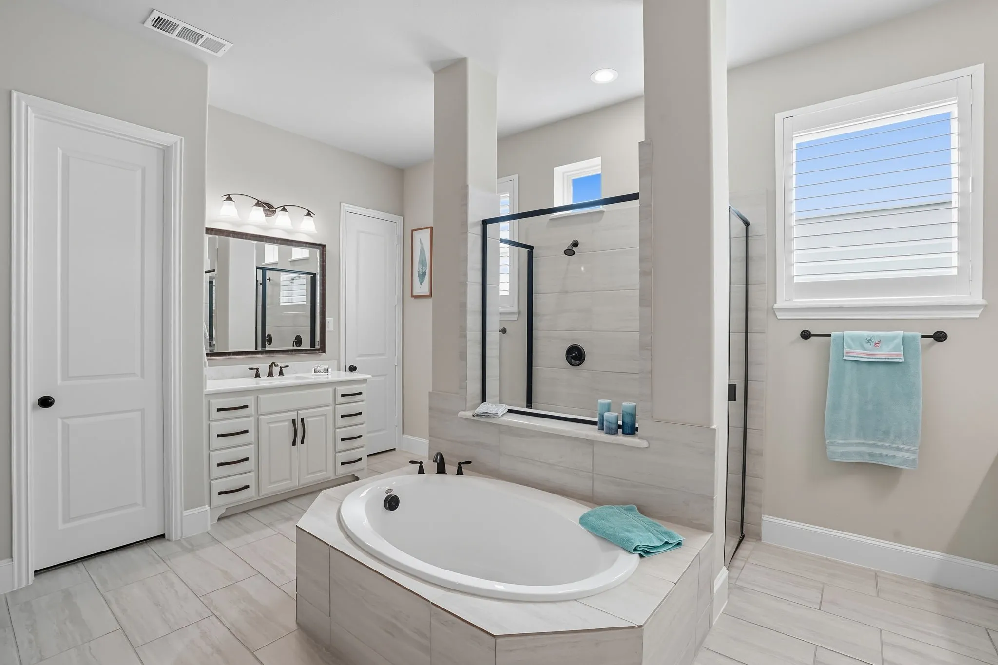 Single Family Residence For Sale in Denton County , 7616 Big Buckle Drive, Frisco, Texas 75036, 5 Bedroom, 5 Bathroom, 3 Garage spaces, 4,462 Sqft, built in 2019, mls#21394530, Real Estate Agent in Frisco, Homes For Sale in Denton county, Homes For Sale in Frisco, Realtor in Frisco Texas, Real Estate Brokerage Independent Realty Texas, Luminita Cordes Realtor