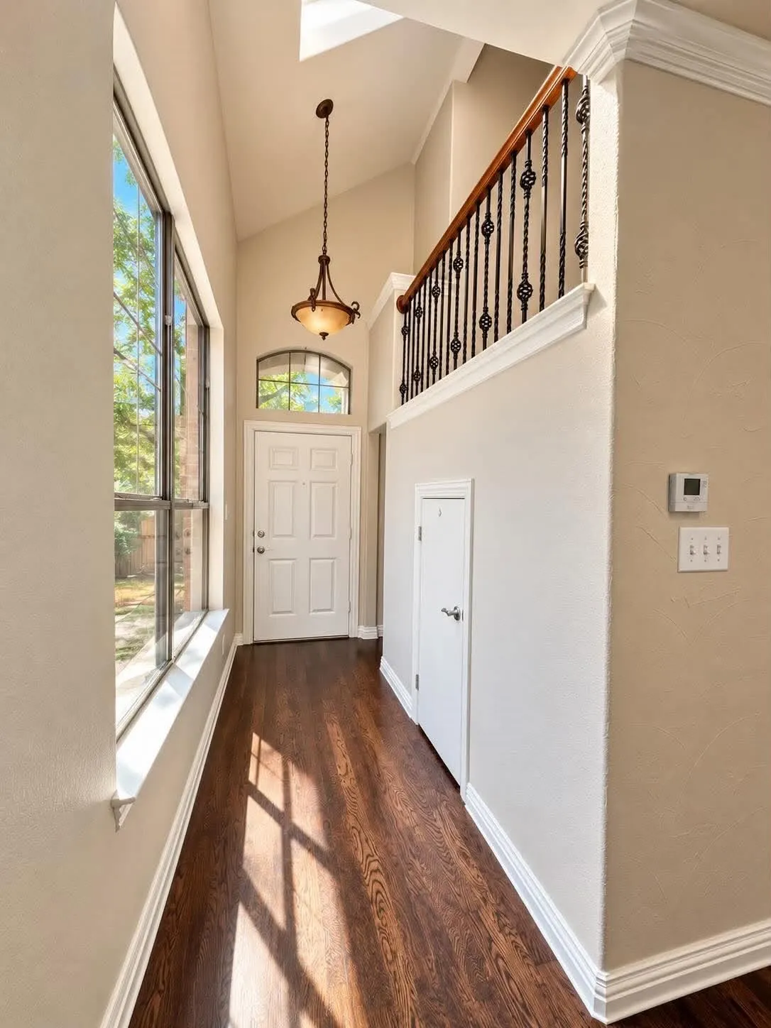 Single Family Residence For Rent in Dallas County , 1216 Plaza Way, Richardson, Texas 75080, 3 Bedroom, 3 Bathroom, 2 Garage spaces, 1,658 Sqft, built in 2007, mls#21395306, Real Estate Agent in Richardson, Homes For Rent in Dallas county, Homes For Rent in Richardson, Realtor in Richardson Texas, Real Estate Brokerage Independent Realty Texas, Luminita Cordes Realtor