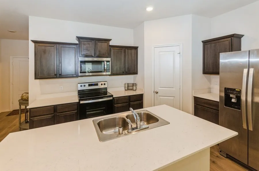 Single Family Residence For Sale in Cooke County , 822 Amelia Court, Pilot Point, Texas 76258, 4 Bedroom, 3 Bathroom, 2 Garage spaces, 2,146 Sqft, built in 2022, mls#21395406, Real Estate Agent in Pilot Point, Homes For Sale in Cooke county, Homes For Sale in Pilot Point, Realtor in Pilot Point Texas, Real Estate Brokerage Independent Realty Texas, Luminita Cordes Realtor