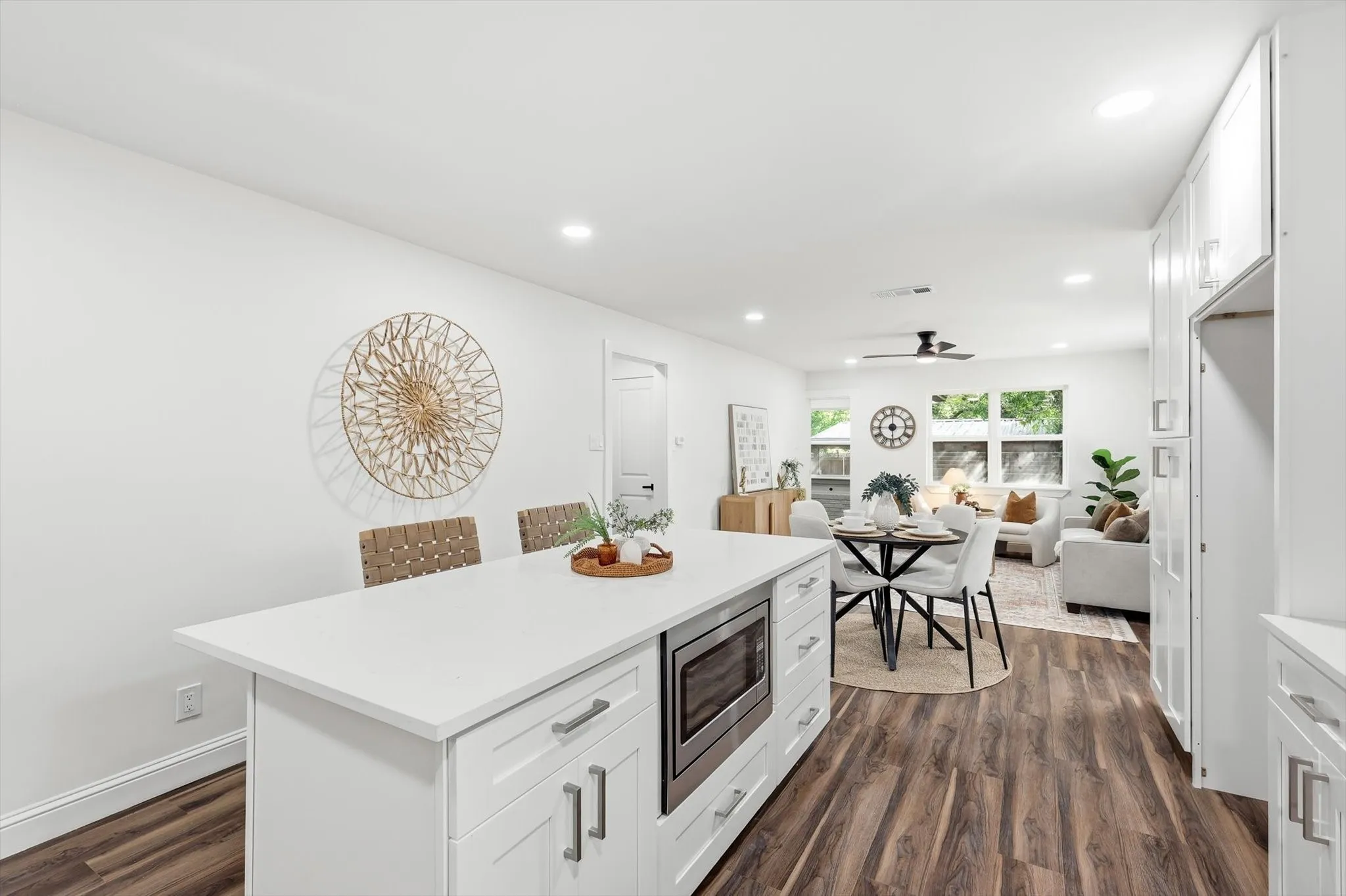 Single Family Residence For Sale in Dallas County , 523 Martinique Avenue, Dallas, Texas 75223, 4 Bedroom, 2 Bathroom, Garage spaces, 1,632 Sqft, built in 1963, mls#21394821, Real Estate Agent in Dallas, Homes For Sale in Dallas county, Homes For Sale in Dallas, Realtor in Dallas Texas, Real Estate Brokerage Independent Realty Texas, Luminita Cordes Realtor