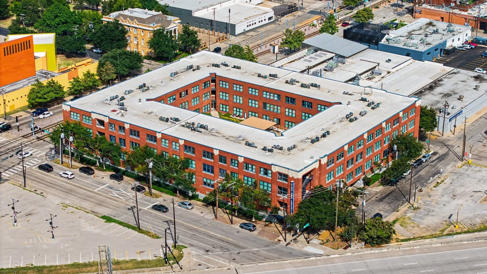 Condominium For Rent in Dallas County , 2502 Live Oak Street 338, Dallas, Texas 75204, 1 Bedroom, 1 Bathroom, 1 Garage spaces, 1,027 Sqft, built in 1998, mls#21387151, Real Estate Agent in Dallas, Homes For Rent in Dallas county, Homes For Rent in Dallas, Realtor in Dallas Texas, Real Estate Brokerage Independent Realty Texas, Luminita Cordes Realtor