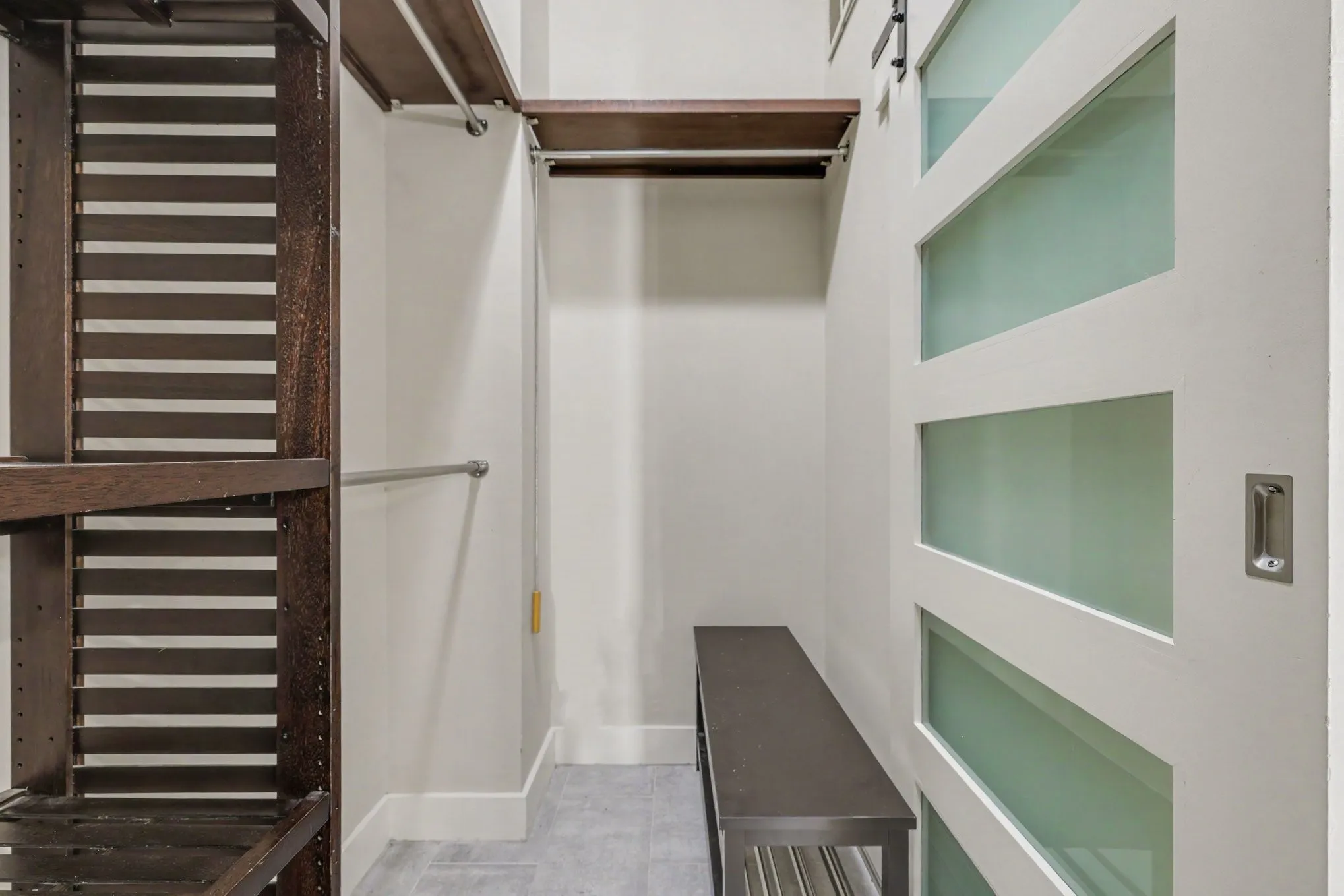 Condominium For Rent in Dallas County , 2502 Live Oak Street 338, Dallas, Texas 75204, 1 Bedroom, 1 Bathroom, 1 Garage spaces, 1,027 Sqft, built in 1998, mls#21387151, Real Estate Agent in Dallas, Homes For Rent in Dallas county, Homes For Rent in Dallas, Realtor in Dallas Texas, Real Estate Brokerage Independent Realty Texas, Luminita Cordes Realtor