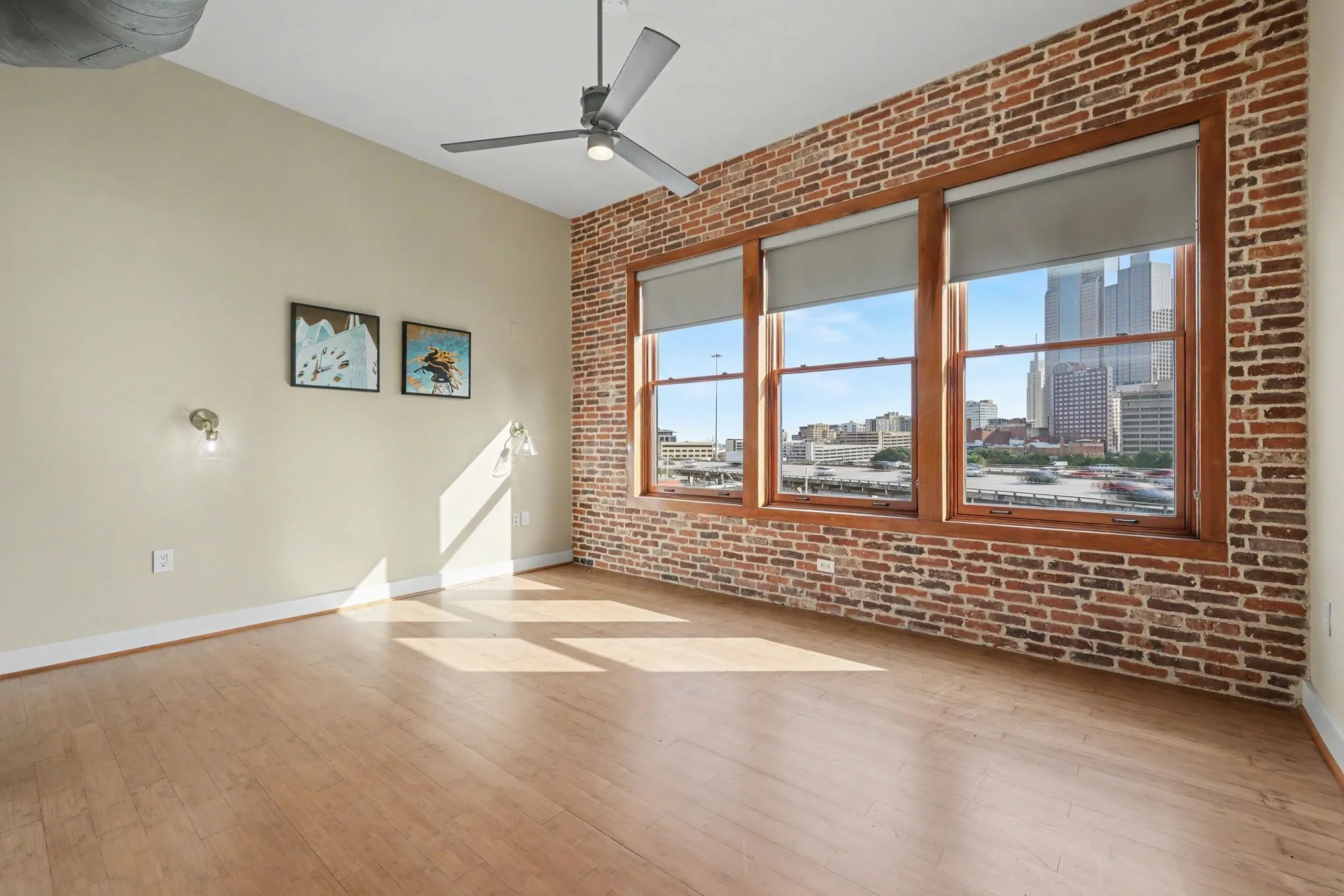 Condominium For Rent in Dallas County , 2502 Live Oak Street 338, Dallas, Texas 75204, 1 Bedroom, 1 Bathroom, 1 Garage spaces, 1,027 Sqft, built in 1998, mls#21387151, Real Estate Agent in Dallas, Homes For Rent in Dallas county, Homes For Rent in Dallas, Realtor in Dallas Texas, Real Estate Brokerage Independent Realty Texas, Luminita Cordes Realtor