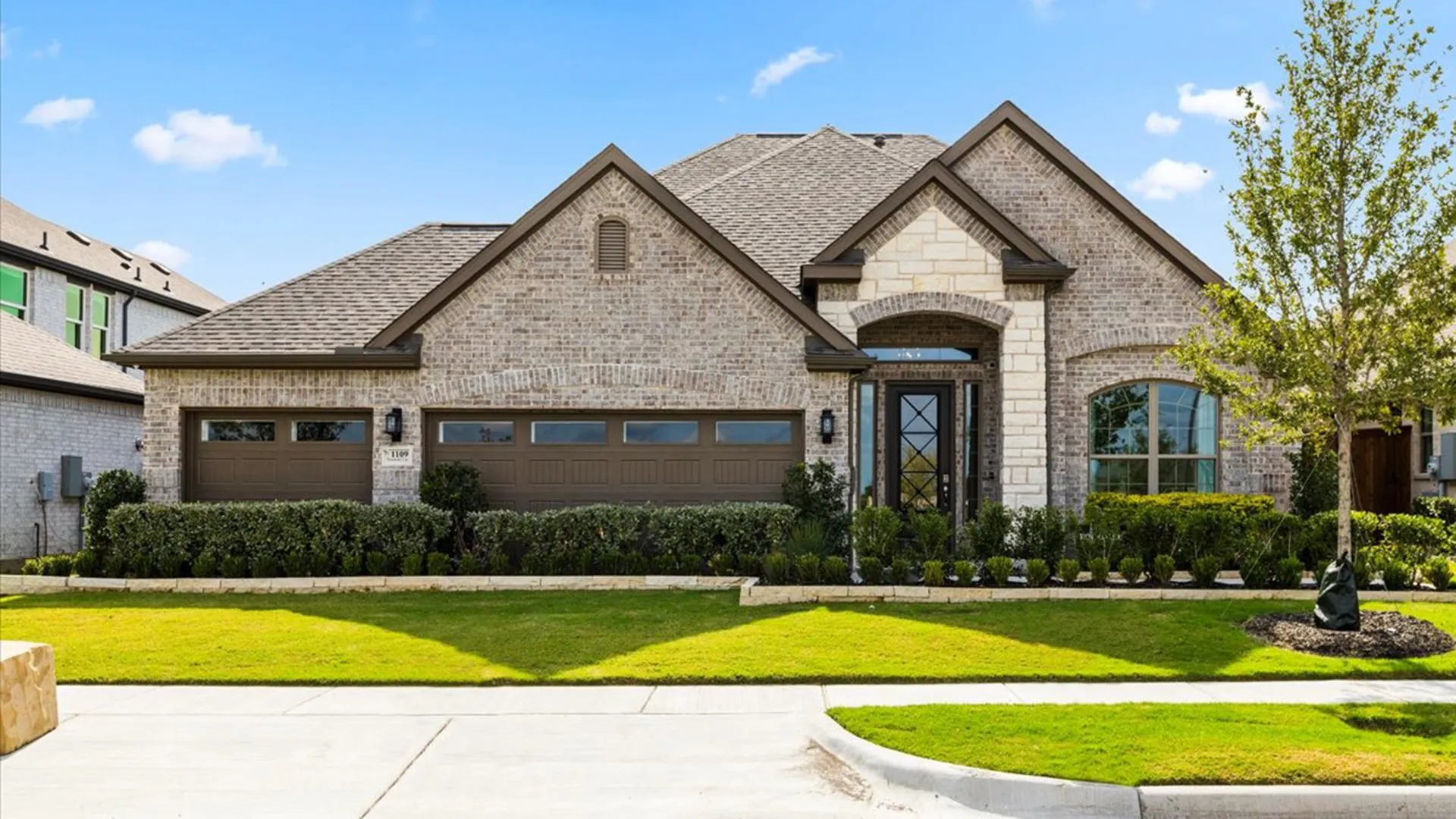 Rockdale-3-LasLomas Exterior