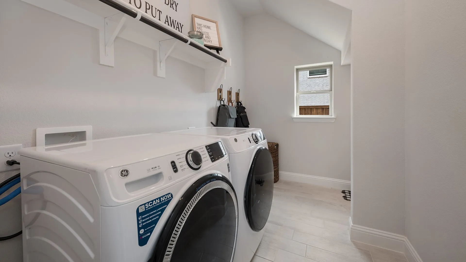 Rockdale-3-LasLomas Laundry