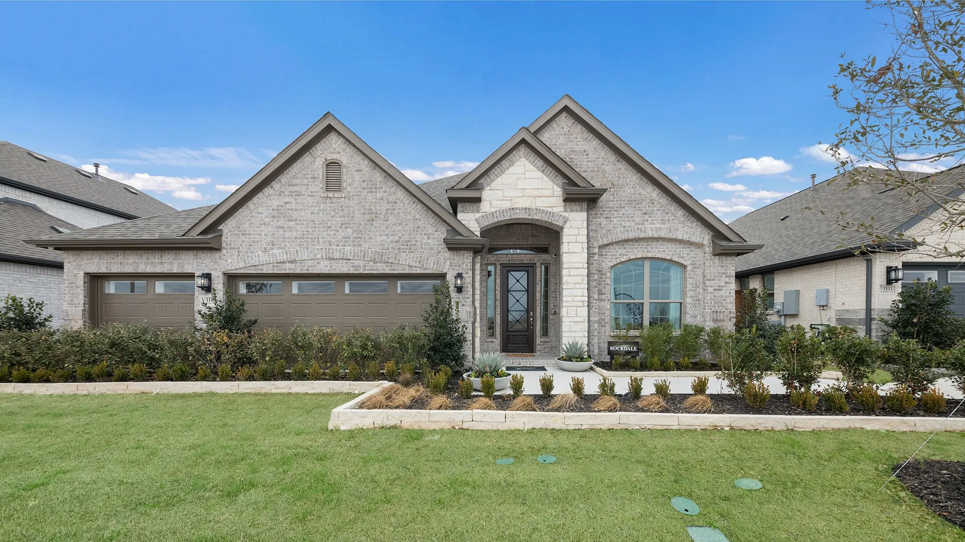 Rockdale-3-LasLomas Exterior