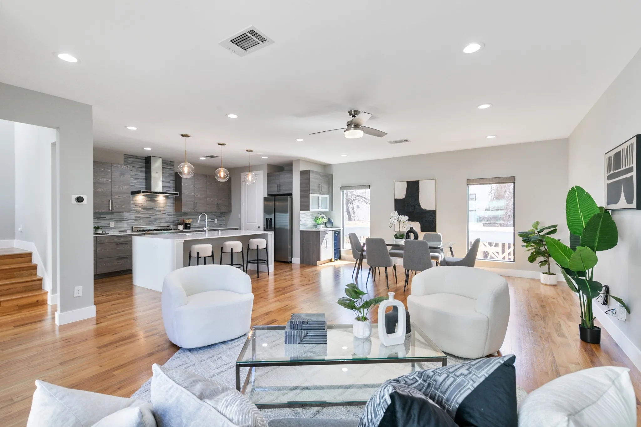 Condominium For Rent in Dallas County , 1921 California Drive 4, Dallas, Texas 75204, 2 Bedroom, 3 Bathroom, 2 Garage spaces, 1,856 Sqft, built in 2016, mls#21393589, Real Estate Agent in Dallas, Homes For Rent in Dallas county, Homes For Rent in Dallas, Realtor in Dallas Texas, Real Estate Brokerage Independent Realty Texas, Luminita Cordes Realtor