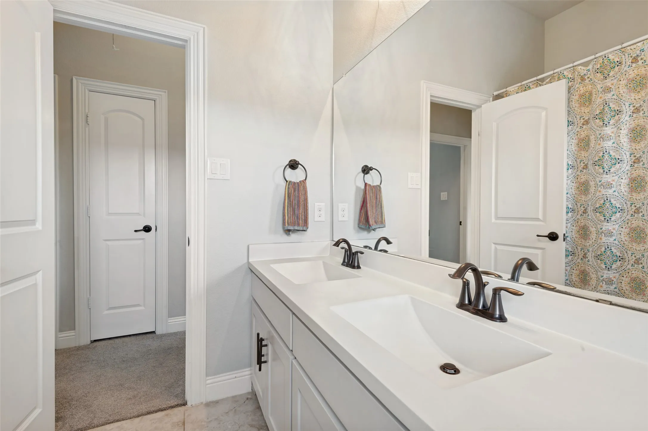 Single Family Residence For Sale in Tarrant County , 4374 Vineyard Creek Drive, Grapevine, Texas 76051, 4 Bedroom, 3 Bathroom, 2 Garage spaces, 2,701 Sqft, built in 2016, mls#21394617, Real Estate Agent in Grapevine, Homes For Sale in Tarrant county, Homes For Sale in Grapevine, Realtor in Grapevine Texas, Real Estate Brokerage Independent Realty Texas, Luminita Cordes Realtor