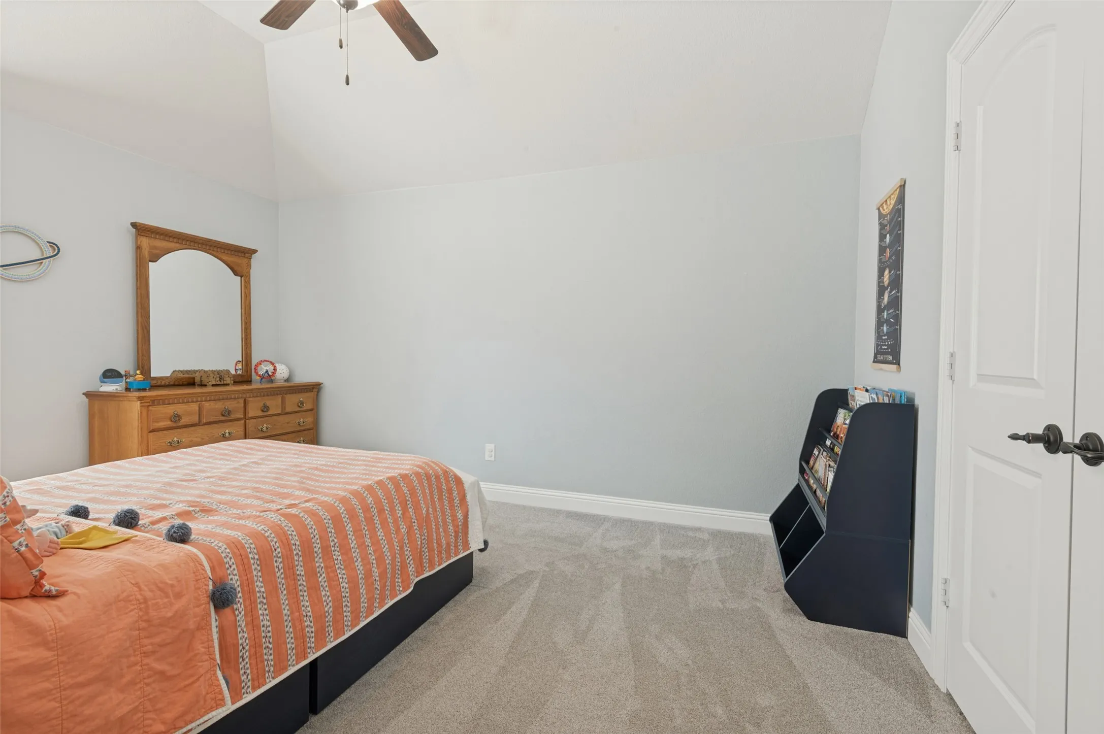 Single Family Residence For Sale in Tarrant County , 4374 Vineyard Creek Drive, Grapevine, Texas 76051, 4 Bedroom, 3 Bathroom, 2 Garage spaces, 2,701 Sqft, built in 2016, mls#21394617, Real Estate Agent in Grapevine, Homes For Sale in Tarrant county, Homes For Sale in Grapevine, Realtor in Grapevine Texas, Real Estate Brokerage Independent Realty Texas, Luminita Cordes Realtor