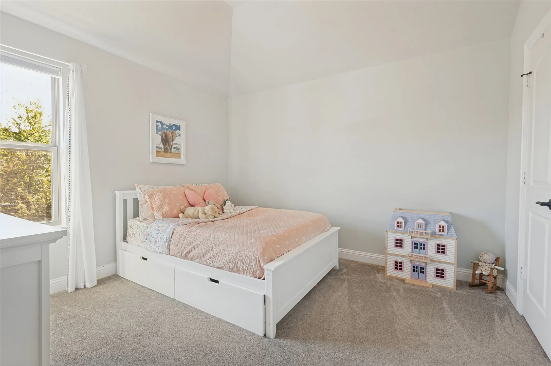 Single Family Residence For Sale in Tarrant County , 4374 Vineyard Creek Drive, Grapevine, Texas 76051, 4 Bedroom, 3 Bathroom, 2 Garage spaces, 2,701 Sqft, built in 2016, mls#21394617, Real Estate Agent in Grapevine, Homes For Sale in Tarrant county, Homes For Sale in Grapevine, Realtor in Grapevine Texas, Real Estate Brokerage Independent Realty Texas, Luminita Cordes Realtor