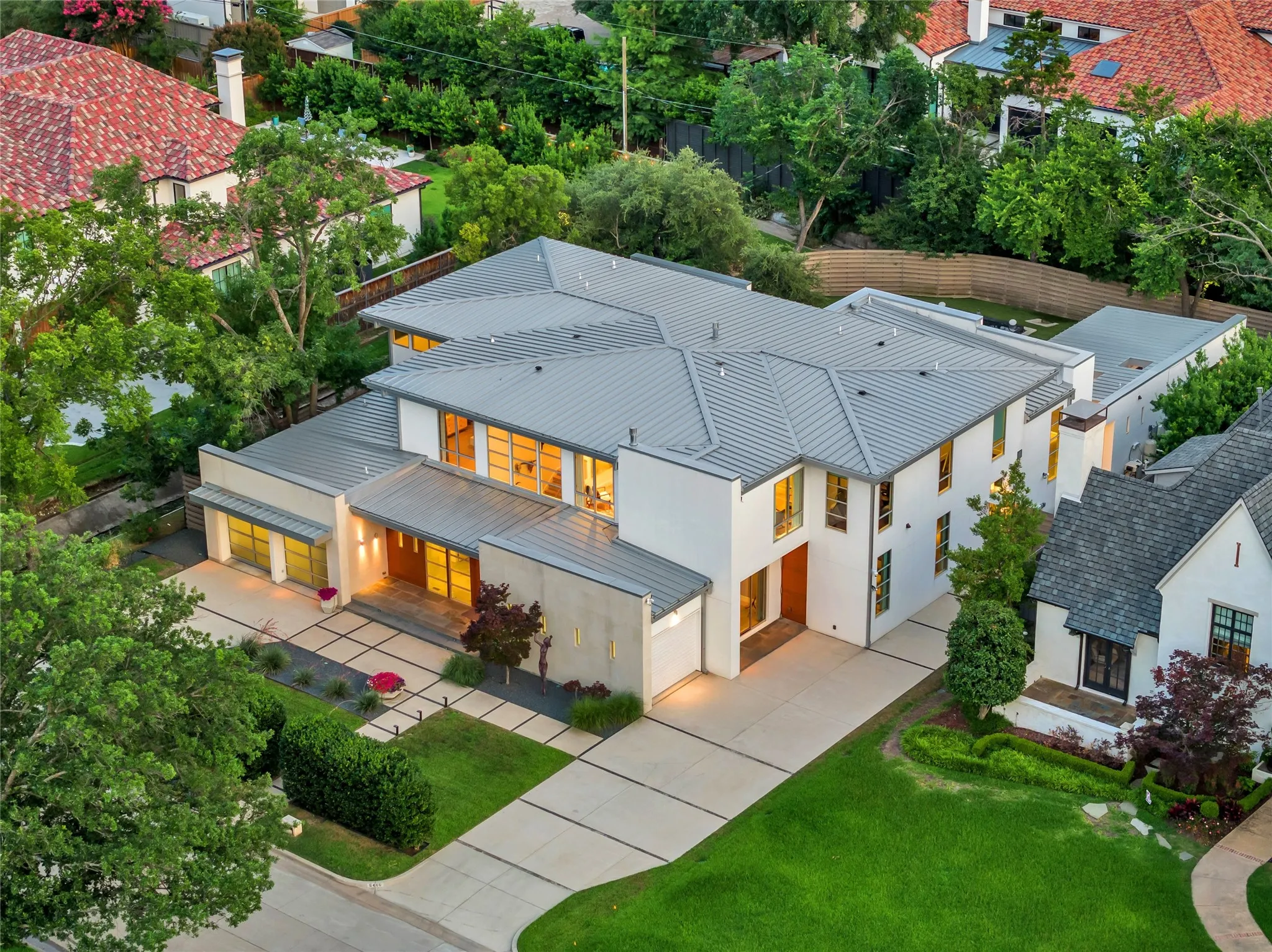 Single Family Residence For Sale in Dallas County , 6446 Prestonshire Lane, Dallas, Texas 75225, 5 Bedroom, 7 Bathroom, 3 Garage spaces, 7,658 Sqft, built in 2014, mls#21392993, Real Estate Agent in Dallas, Homes For Sale in Dallas county, Homes For Sale in Dallas, Realtor in Dallas Texas, Real Estate Brokerage Independent Realty Texas, Luminita Cordes Realtor