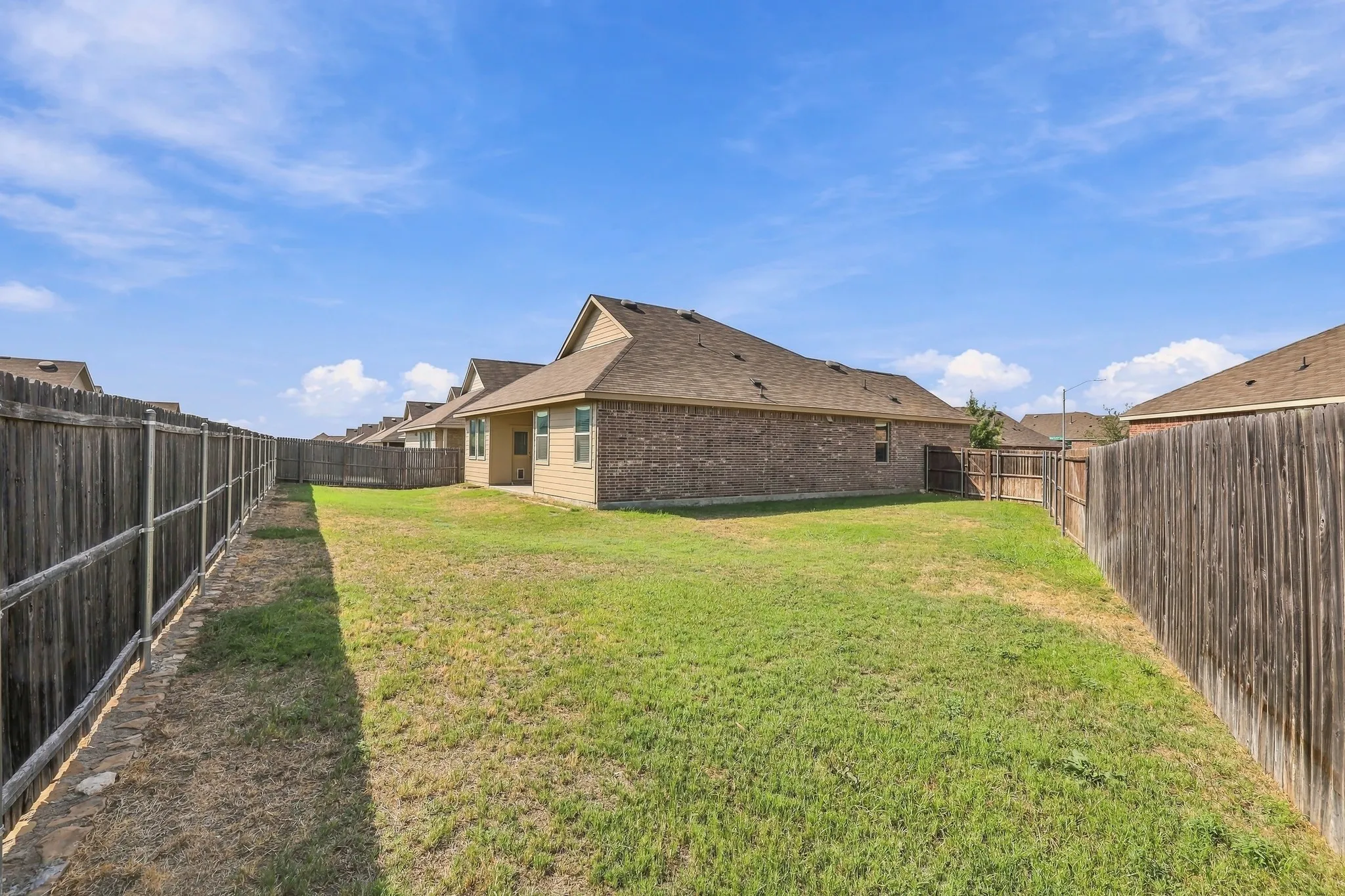 Single Family Residence For Sale in Denton County , 14840 Grey Feather Trail, Fort Worth, Texas 76052, 3 Bedroom, 2 Bathroom, 2 Garage spaces, 1,606 Sqft, built in 2020, mls#21387144, Real Estate Agent in Fort Worth, Homes For Sale in Denton county, Homes For Sale in Fort Worth, Realtor in Fort Worth Texas, Real Estate Brokerage Independent Realty Texas, Luminita Cordes Realtor