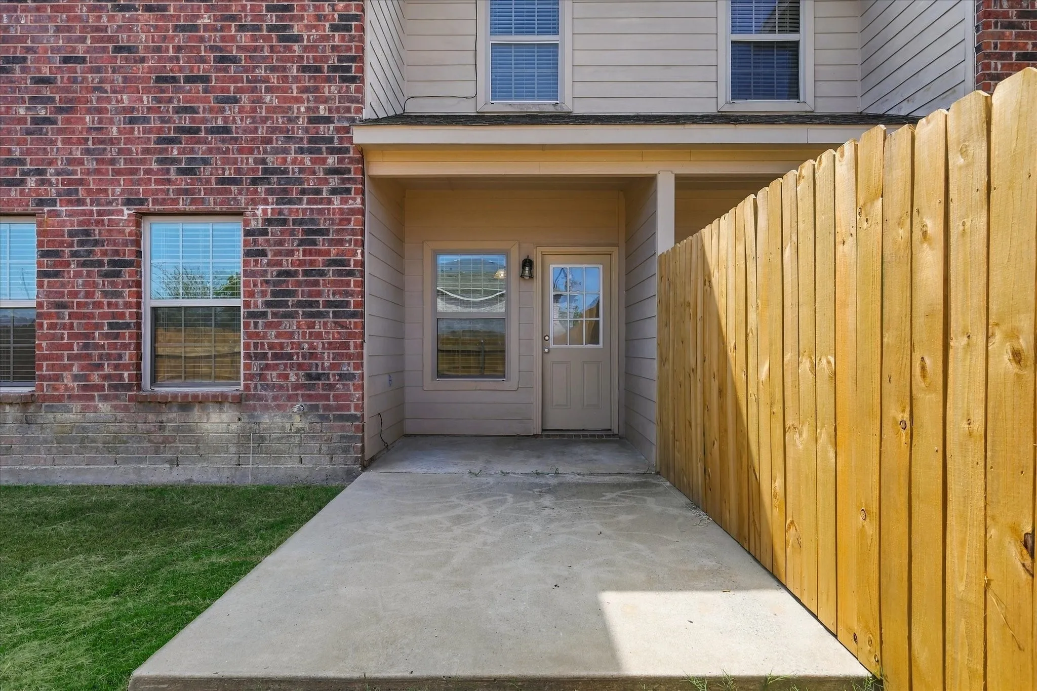 Single Family Residence For Sale in Collin County , 902 Parkplace Ridge, Princeton, Texas 75407, 3 Bedroom, 3 Bathroom, 2 Garage spaces, 1,568 Sqft, built in 2010, mls#21390583, Real Estate Agent in Princeton, Homes For Sale in Collin county, Homes For Sale in Princeton, Realtor in Princeton Texas, Real Estate Brokerage Independent Realty Texas, Luminita Cordes Realtor
