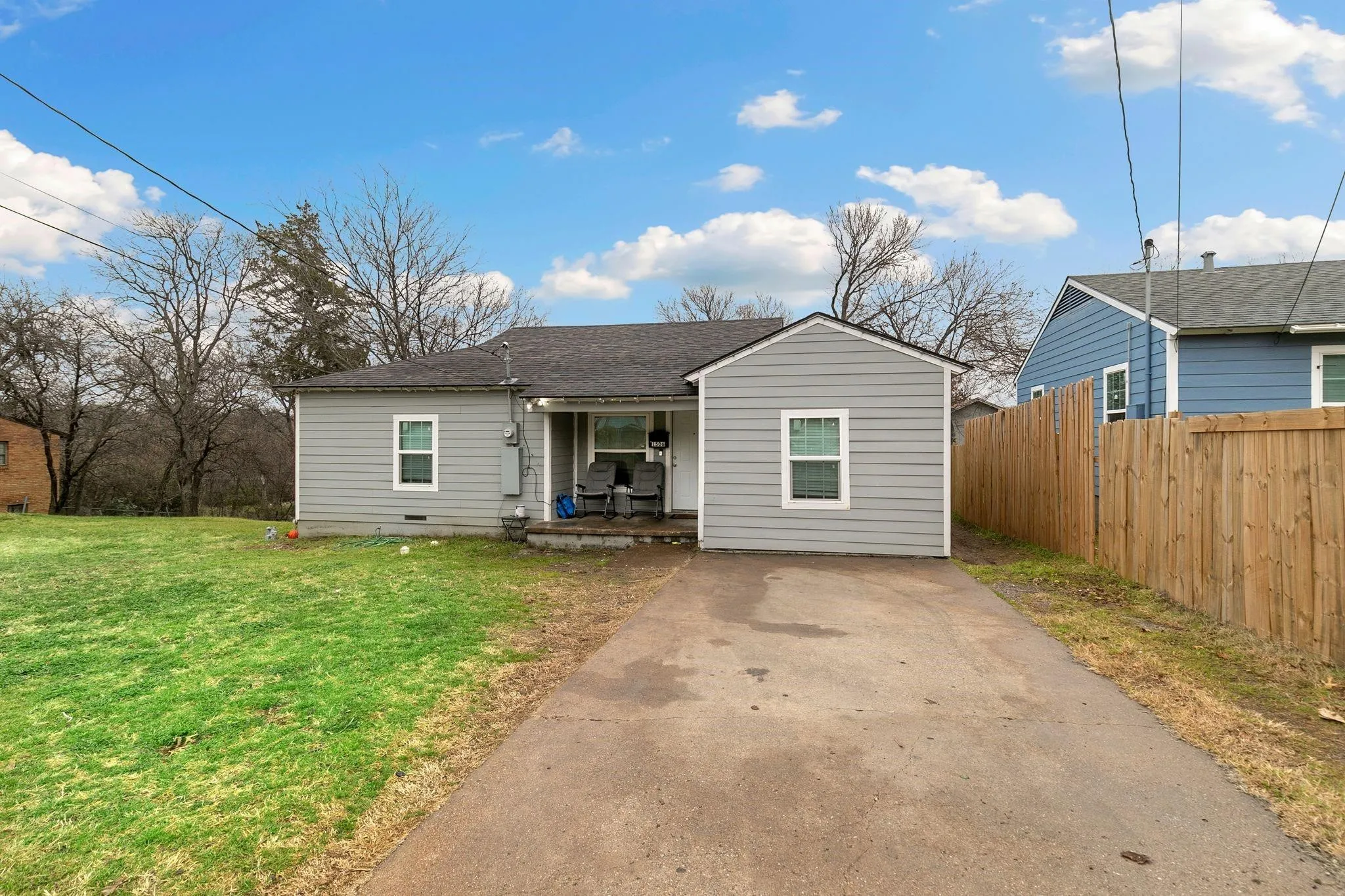 Single Family Residence For Rent in Dallas County , 1506 E Waco Avenue, Dallas, Texas 75216, 3 Bedroom, 2 Bathroom, Garage spaces, 1,128 Sqft, built in 1954, mls#21395413, Real Estate Agent in Dallas, Homes For Rent in Dallas county, Homes For Rent in Dallas, Realtor in Dallas Texas, Real Estate Brokerage Independent Realty Texas, Luminita Cordes Realtor
