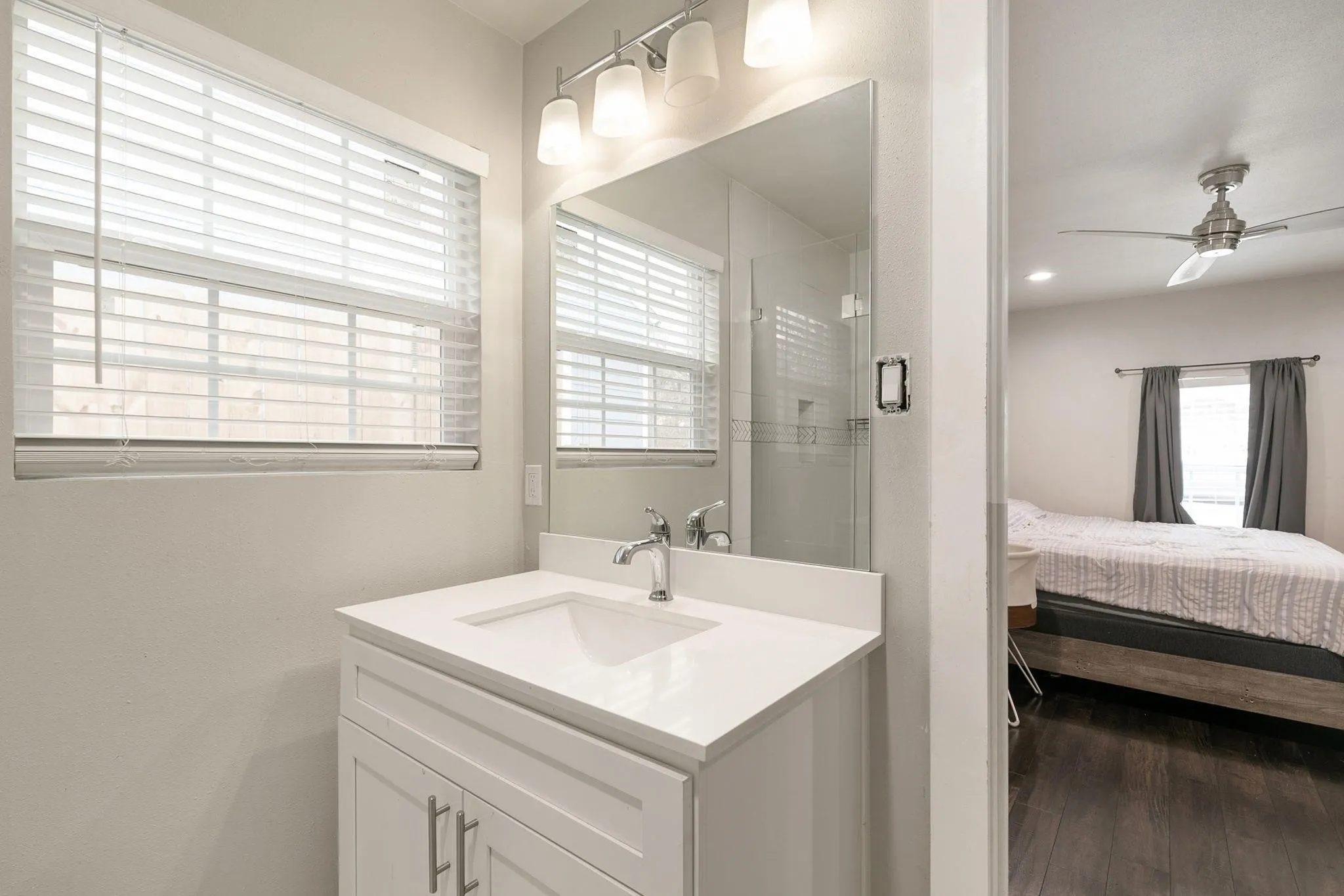 Single Family Residence For Rent in Dallas County , 1506 E Waco Avenue, Dallas, Texas 75216, 3 Bedroom, 2 Bathroom, Garage spaces, 1,128 Sqft, built in 1954, mls#21395413, Real Estate Agent in Dallas, Homes For Rent in Dallas county, Homes For Rent in Dallas, Realtor in Dallas Texas, Real Estate Brokerage Independent Realty Texas, Luminita Cordes Realtor