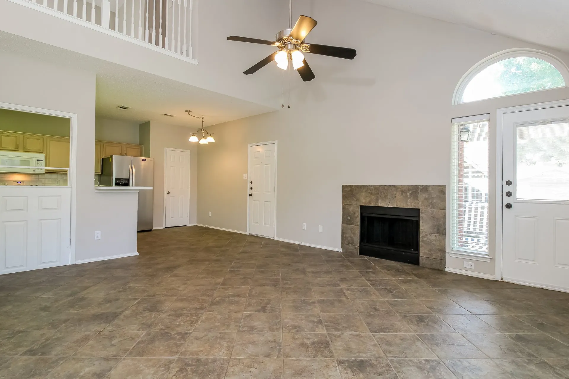 Single Family Residence For Rent in Denton County , 501 Timber Way Drive, Lewisville, Texas 75067, 3 Bedroom, 3 Bathroom, 2 Garage spaces, 1,568 Sqft, built in 1994, mls#21395414, Real Estate Agent in Lewisville, Homes For Rent in Denton county, Homes For Rent in Lewisville, Realtor in Lewisville Texas, Real Estate Brokerage Independent Realty Texas, Luminita Cordes Realtor