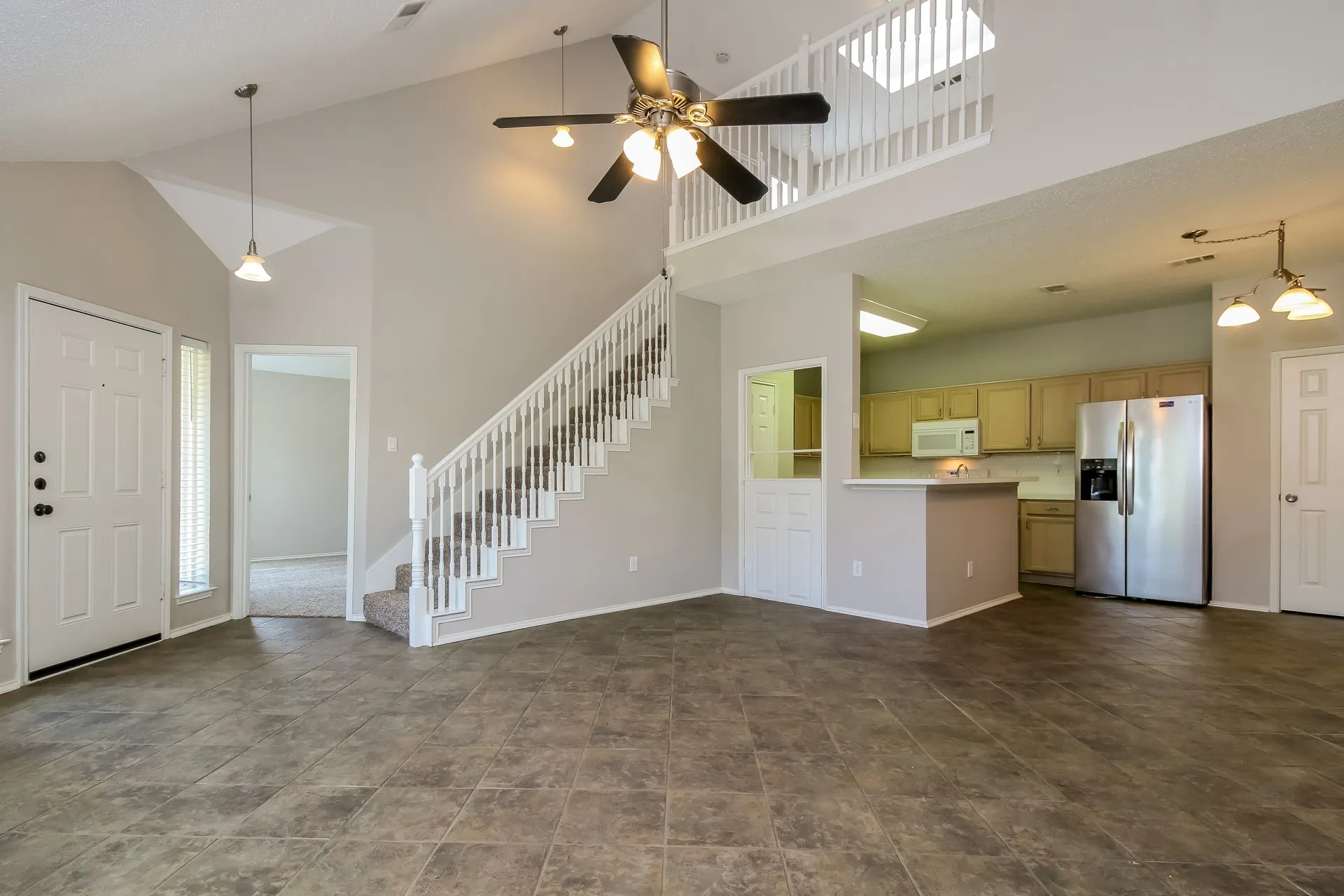 Single Family Residence For Rent in Denton County , 501 Timber Way Drive, Lewisville, Texas 75067, 3 Bedroom, 3 Bathroom, 2 Garage spaces, 1,568 Sqft, built in 1994, mls#21395414, Real Estate Agent in Lewisville, Homes For Rent in Denton county, Homes For Rent in Lewisville, Realtor in Lewisville Texas, Real Estate Brokerage Independent Realty Texas, Luminita Cordes Realtor