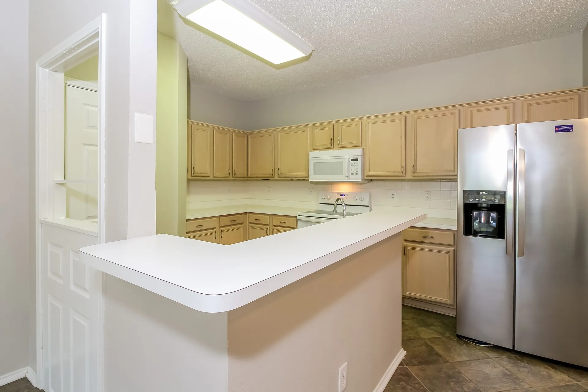 Single Family Residence For Rent in Denton County , 501 Timber Way Drive, Lewisville, Texas 75067, 3 Bedroom, 3 Bathroom, 2 Garage spaces, 1,568 Sqft, built in 1994, mls#21395414, Real Estate Agent in Lewisville, Homes For Rent in Denton county, Homes For Rent in Lewisville, Realtor in Lewisville Texas, Real Estate Brokerage Independent Realty Texas, Luminita Cordes Realtor