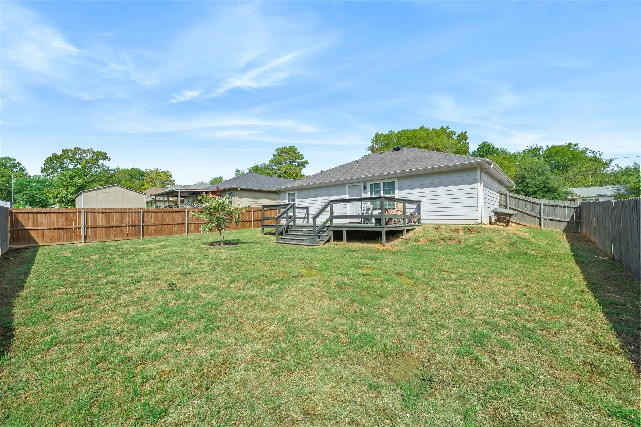 Single Family Residence For Sale in Van Zandt County , 541 Foster, Canton, Texas 75103, 3 Bedroom, 2 Bathroom, 2 Garage spaces, 1,345 Sqft, built in 2016, mls#21395156, Real Estate Agent in Canton, Homes For Sale in Van Zandt county, Homes For Sale in Canton, Realtor in Canton Texas, Real Estate Brokerage Independent Realty Texas, Luminita Cordes Realtor