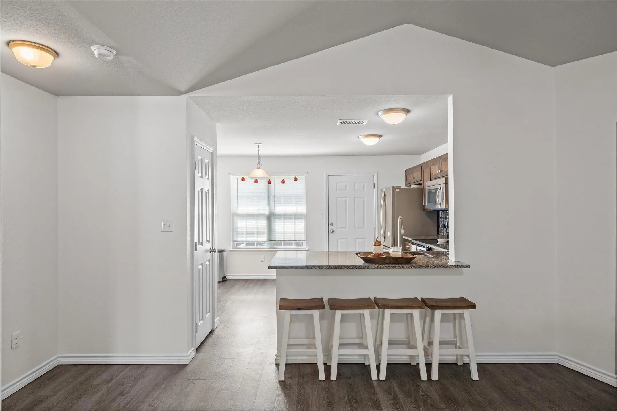 Single Family Residence For Sale in Van Zandt County , 541 Foster, Canton, Texas 75103, 3 Bedroom, 2 Bathroom, 2 Garage spaces, 1,345 Sqft, built in 2016, mls#21395156, Real Estate Agent in Canton, Homes For Sale in Van Zandt county, Homes For Sale in Canton, Realtor in Canton Texas, Real Estate Brokerage Independent Realty Texas, Luminita Cordes Realtor