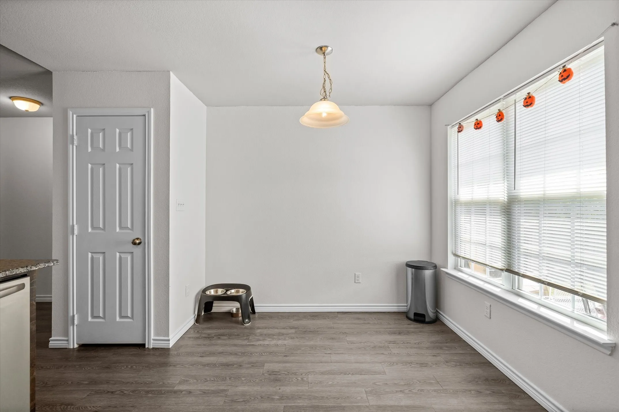 Single Family Residence For Sale in Van Zandt County , 541 Foster, Canton, Texas 75103, 3 Bedroom, 2 Bathroom, 2 Garage spaces, 1,345 Sqft, built in 2016, mls#21395156, Real Estate Agent in Canton, Homes For Sale in Van Zandt county, Homes For Sale in Canton, Realtor in Canton Texas, Real Estate Brokerage Independent Realty Texas, Luminita Cordes Realtor