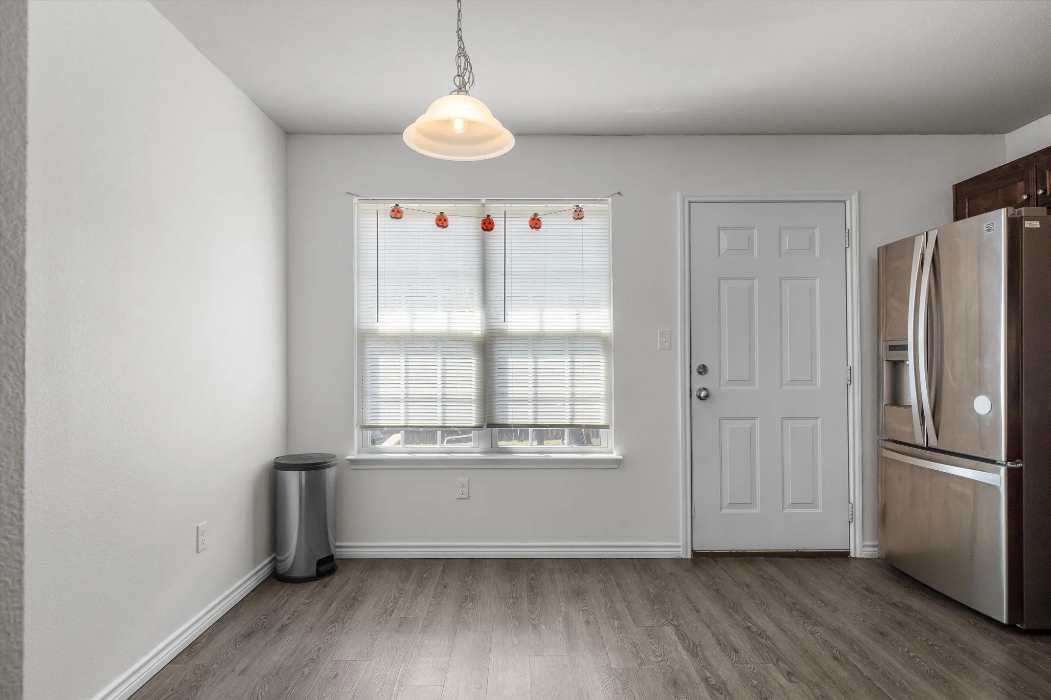 Single Family Residence For Sale in Van Zandt County , 541 Foster, Canton, Texas 75103, 3 Bedroom, 2 Bathroom, 2 Garage spaces, 1,345 Sqft, built in 2016, mls#21395156, Real Estate Agent in Canton, Homes For Sale in Van Zandt county, Homes For Sale in Canton, Realtor in Canton Texas, Real Estate Brokerage Independent Realty Texas, Luminita Cordes Realtor